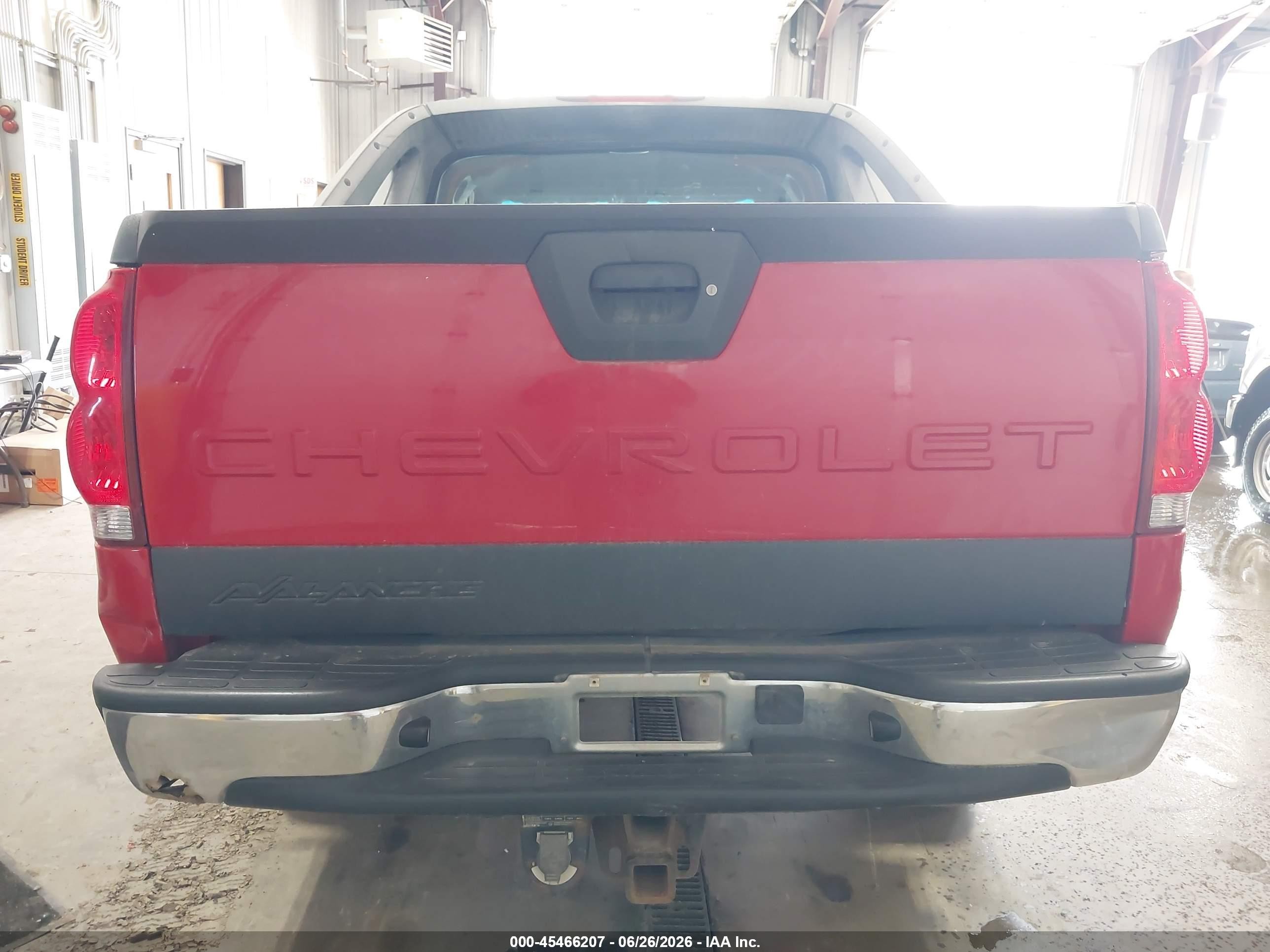 2005 Chevrolet Avalanche 1500 Ls Красный vin: 3GNEK12Z35G195345