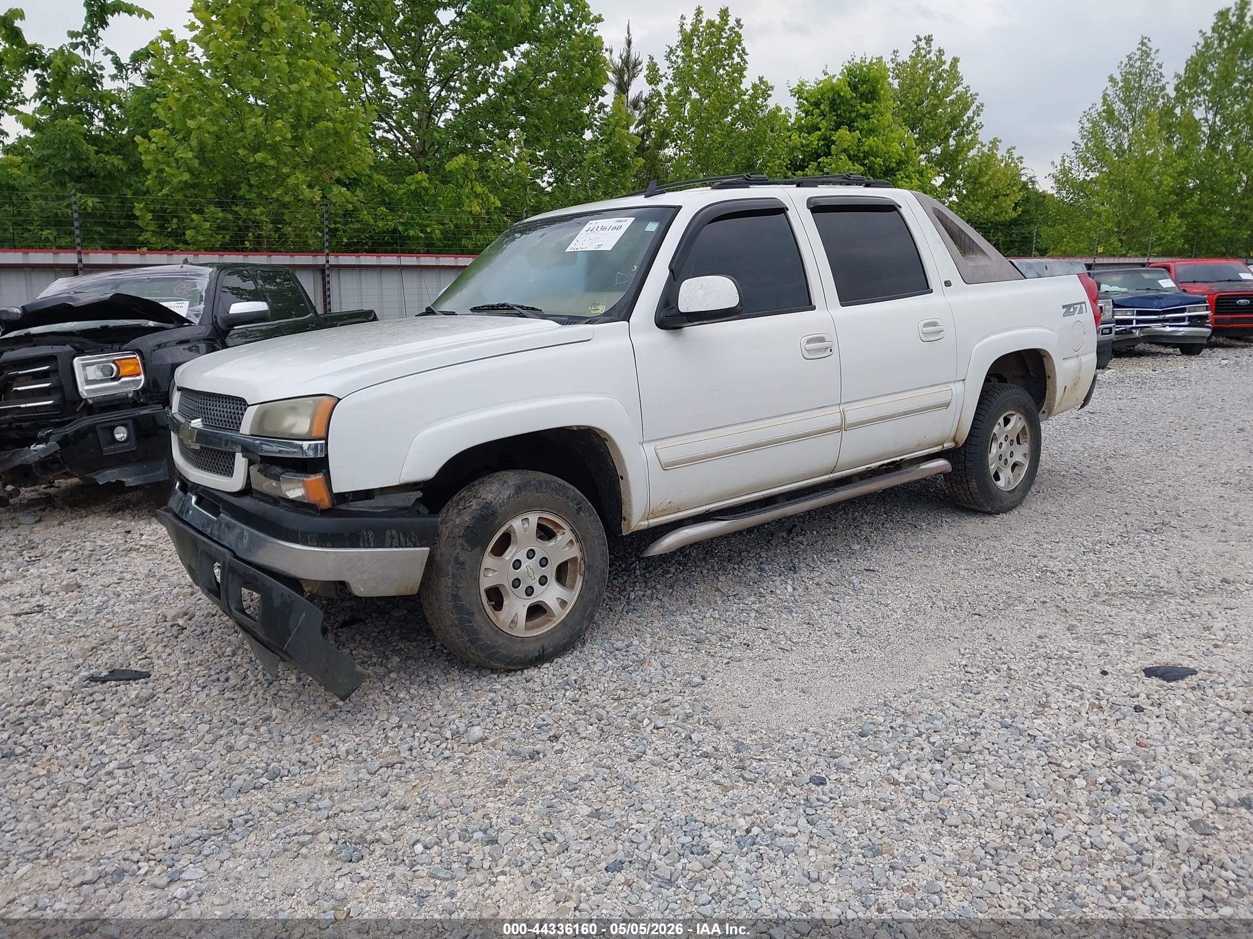 2006 Chevrolet Avalanche 1500 Z71 White vin: 3GNEK12Z36G237515
