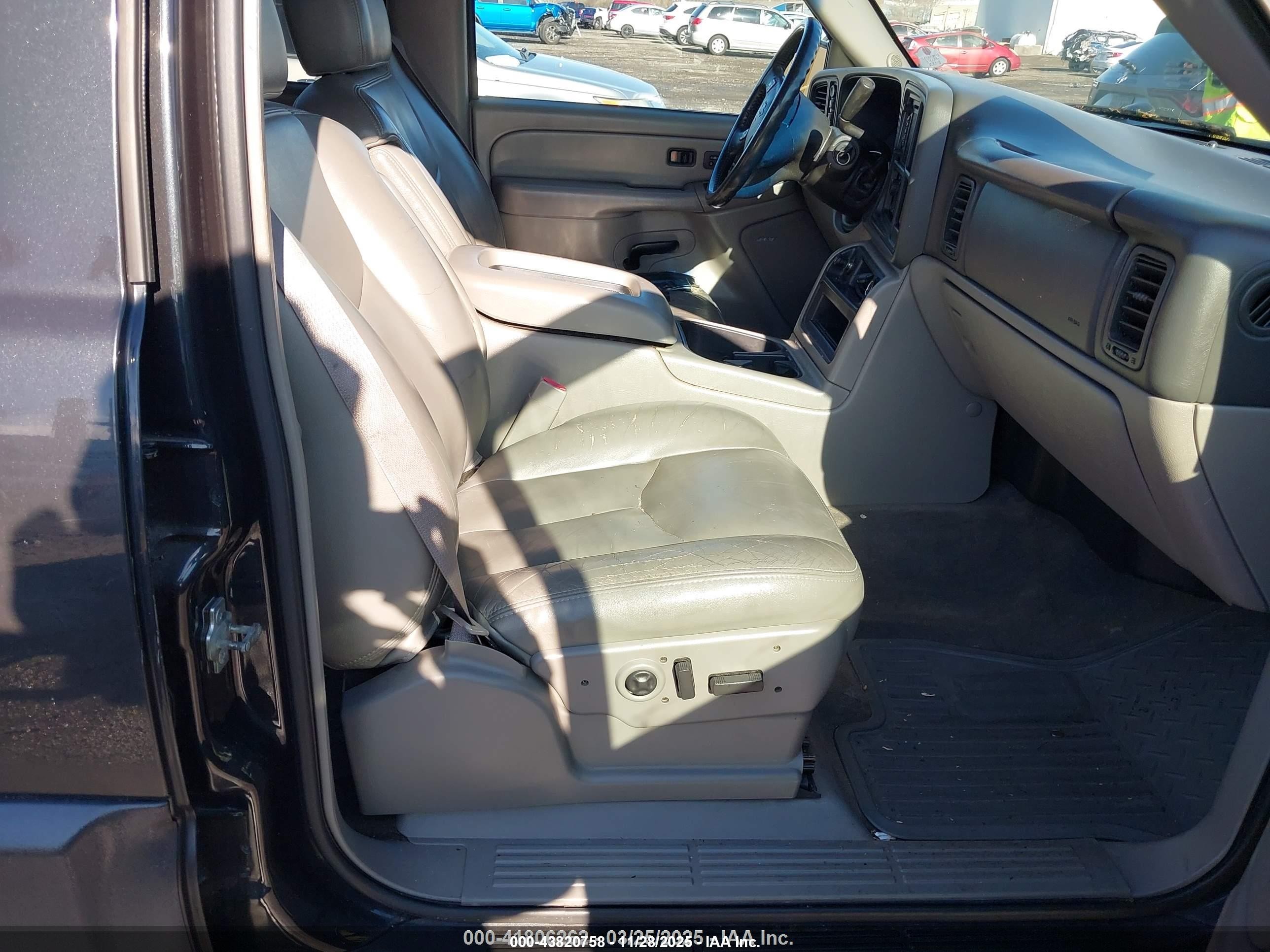 2005 Chevrolet Avalanche 1500 Z71 Черный vin: 3GNEK12Z55G159141