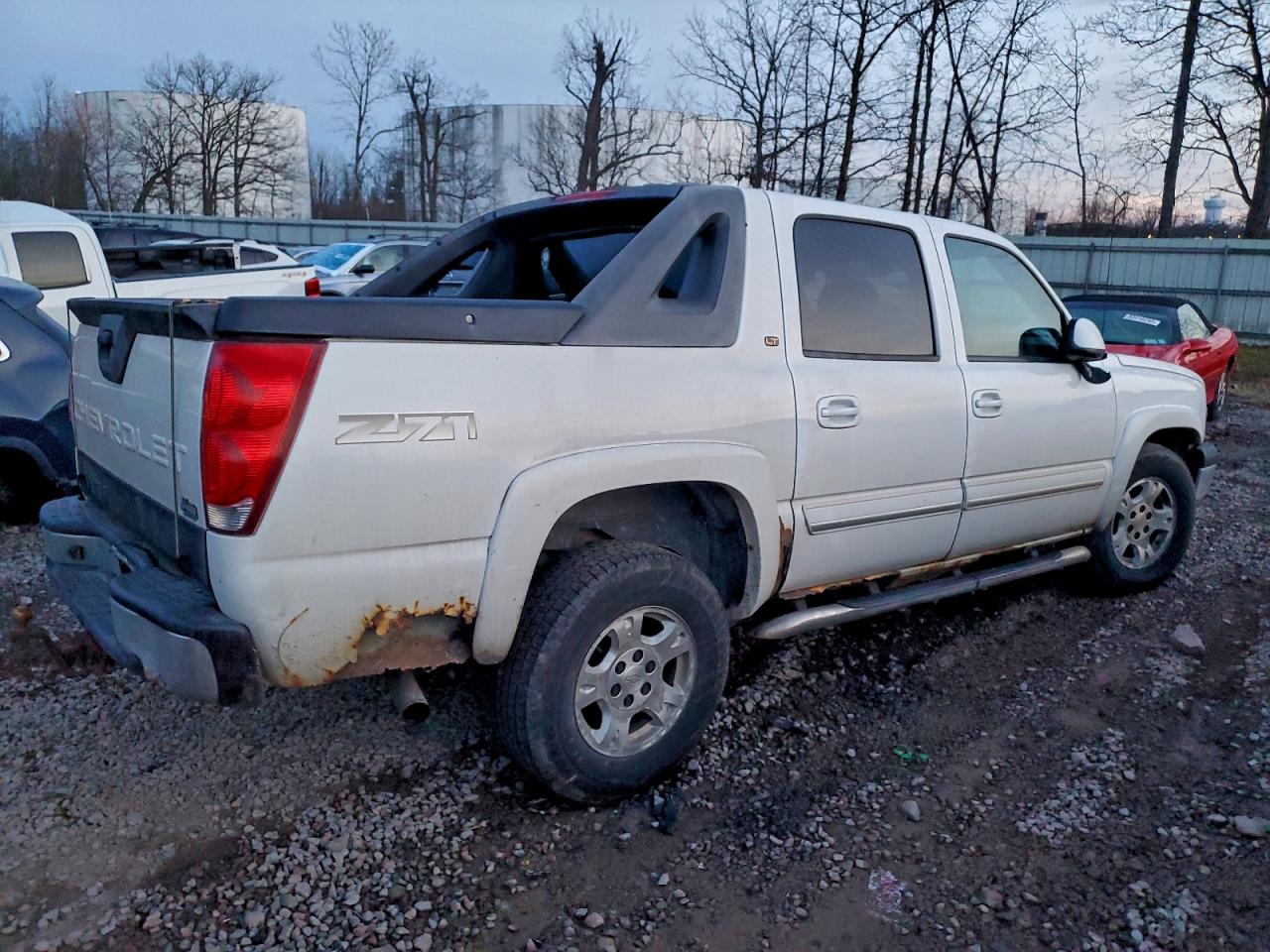 2006 Chevrolet Avalanche K1500 White vin: 3GNEK12Z56G111883