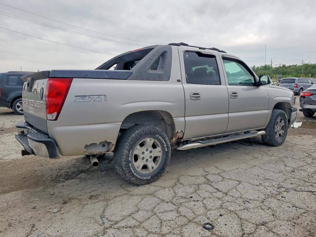 2005 Chevrolet Avalanche K1500 Silver vin: 3GNEK12Z65G103578