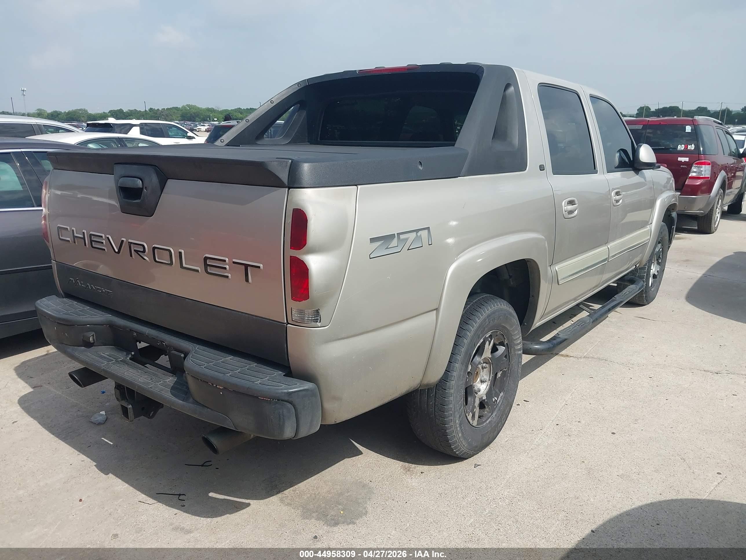 2005 Chevrolet Avalanche 1500 Z71 Silver vin: 3GNEK12Z85G191047