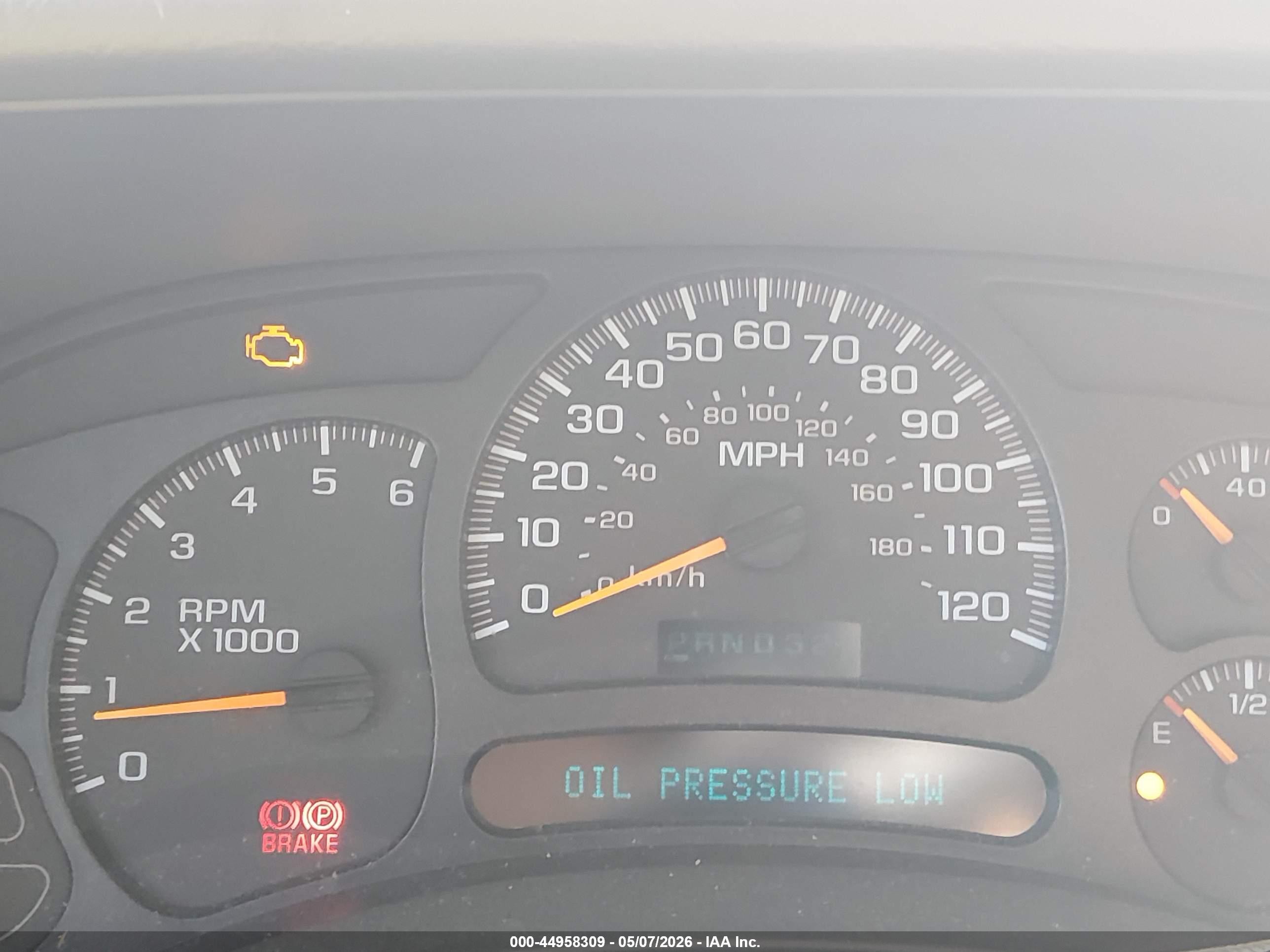 2005 Chevrolet Avalanche 1500 Z71 Silver vin: 3GNEK12Z85G191047