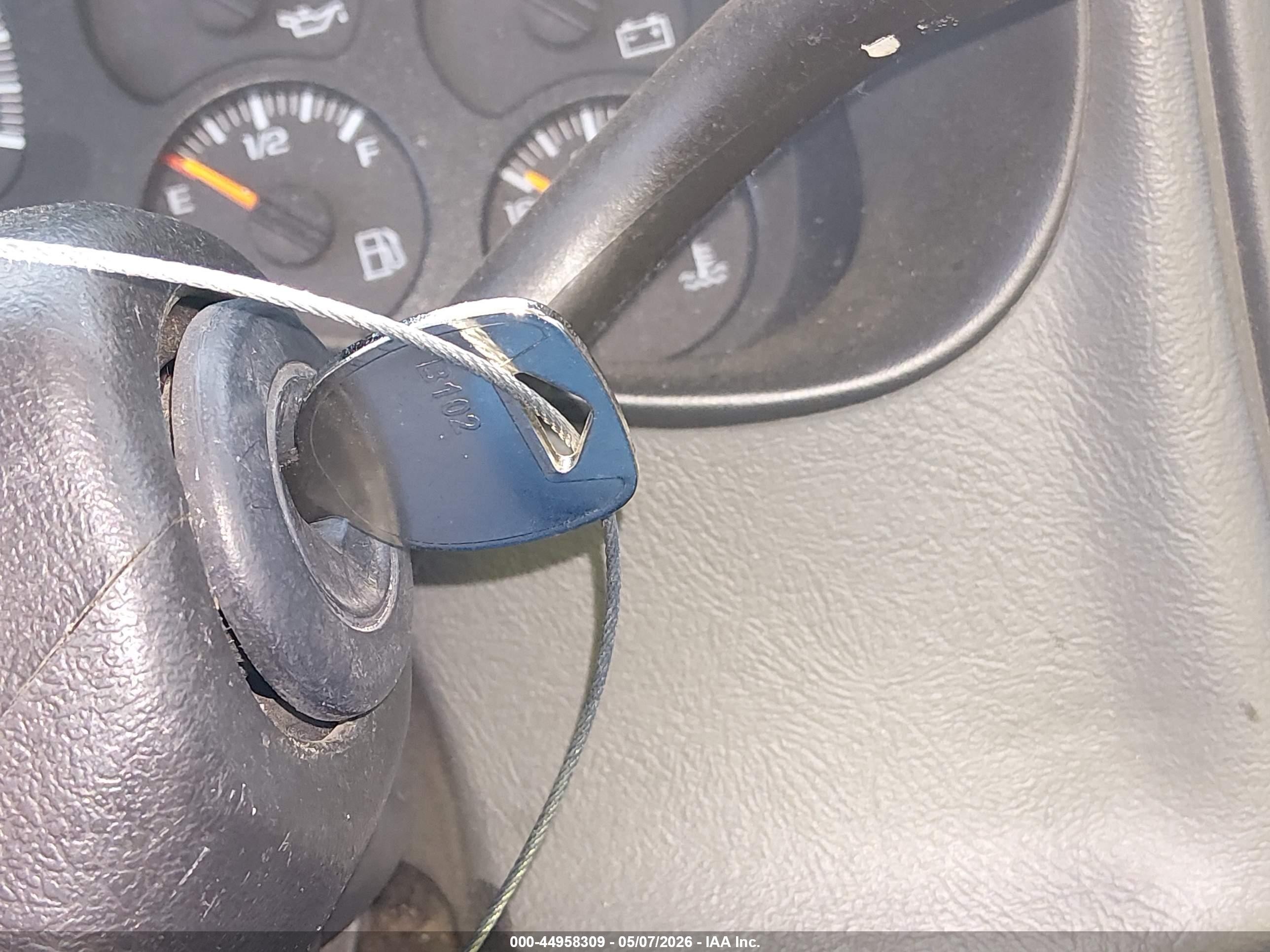 2005 Chevrolet Avalanche 1500 Z71 Silver vin: 3GNEK12Z85G191047