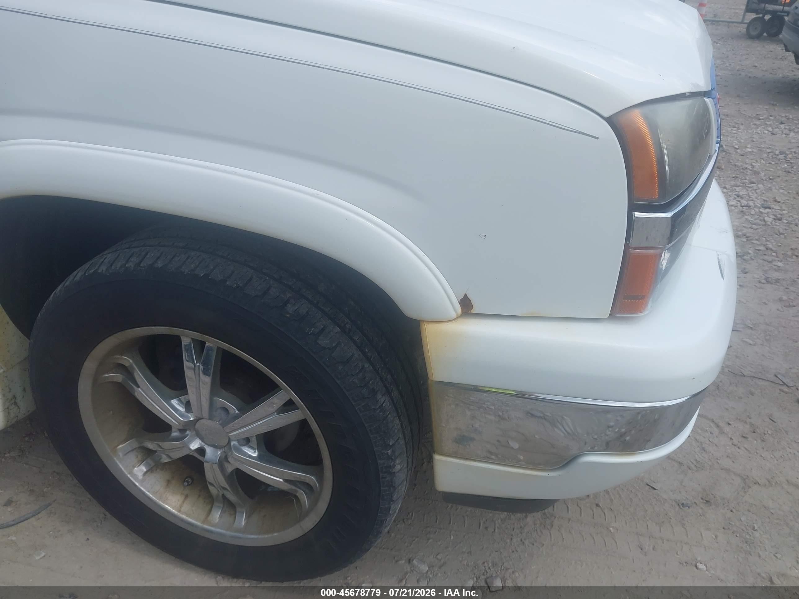 2005 Chevrolet Avalanche 1500 Z71 White vin: 3GNEK12Z85G212270