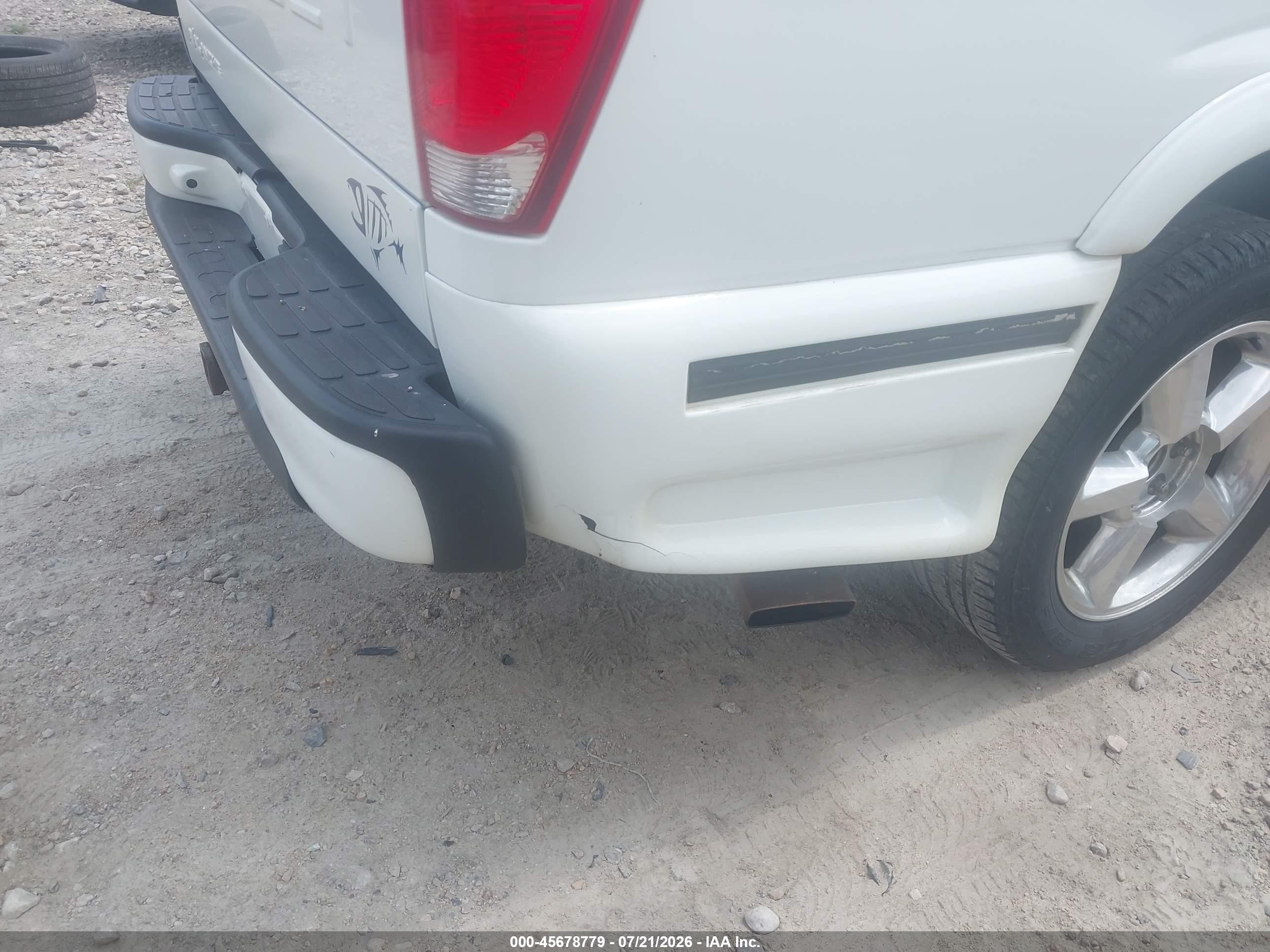 2005 Chevrolet Avalanche 1500 Z71 White vin: 3GNEK12Z85G212270