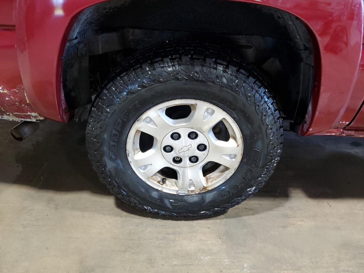2005 Chevrolet Avalanche K1500 Бордовый vin: 3GNEK12Z95G150233 Damage: Right Rear Wheel, Corrosion, > 12 Inches