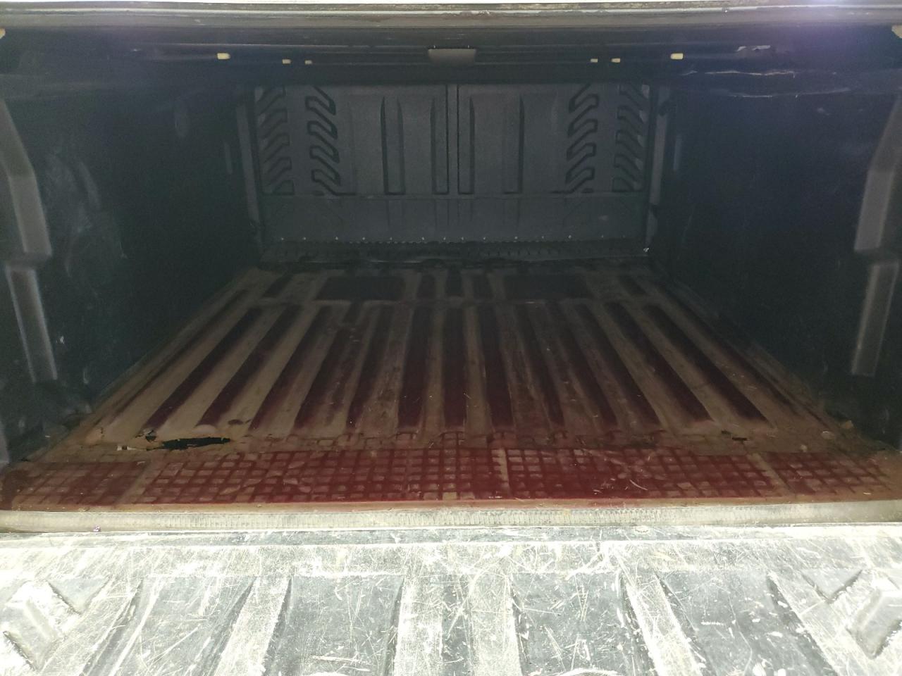 2005 Chevrolet Avalanche K1500 Бордовый vin: 3GNEK12Z95G150233 Damage: Inside Bed, Multiple Scratches Heavy, 10 Or More