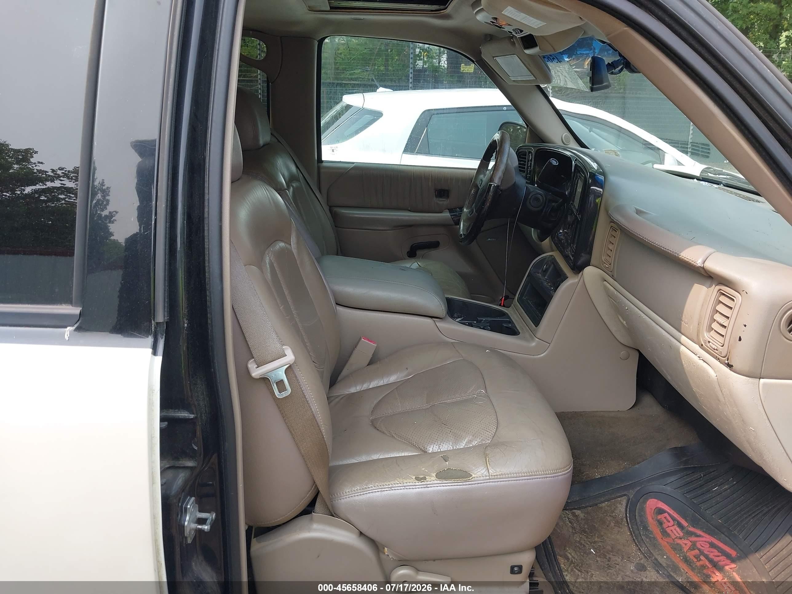 2005 Chevrolet Avalanche 1500 Z71 Cream vin: 3GNEK12Z95G185855