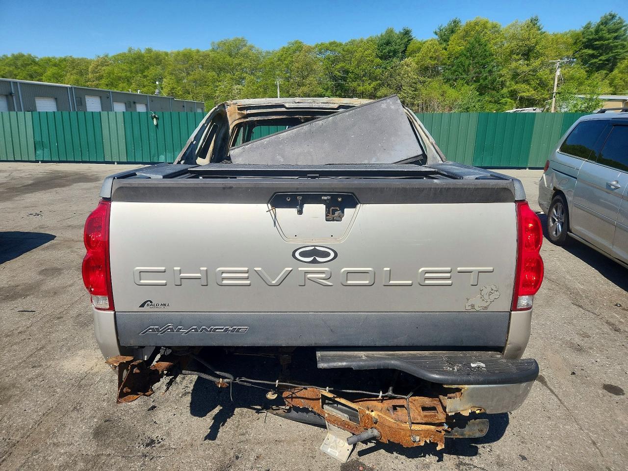 2006 Chevrolet Avalanche K1500 Beige vin: 3GNEK12ZX6G244820