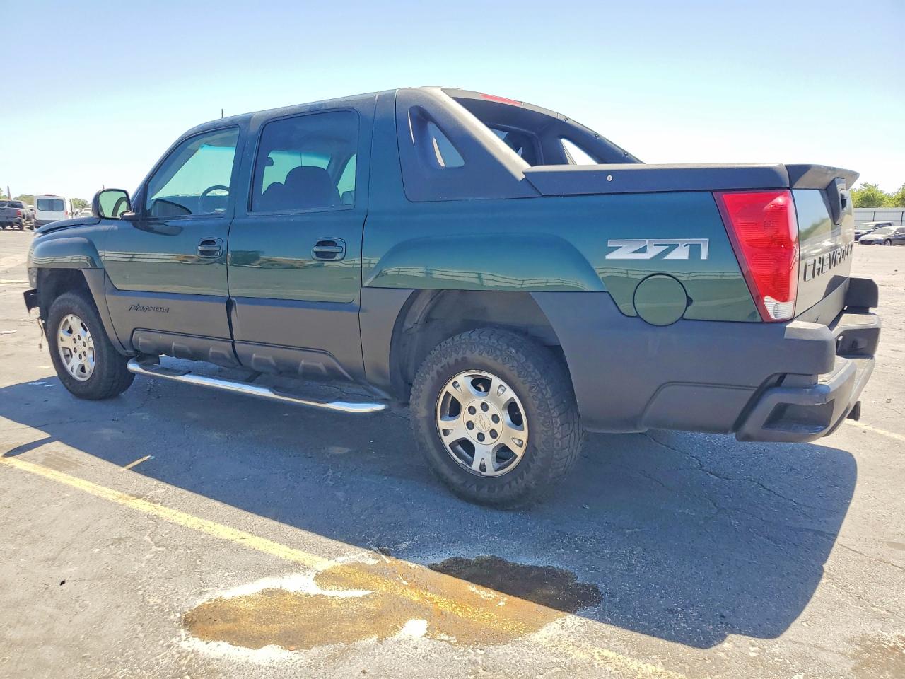 2002 Chevrolet Avalanche K1500 Green vin: 3GNEK13T02G111990