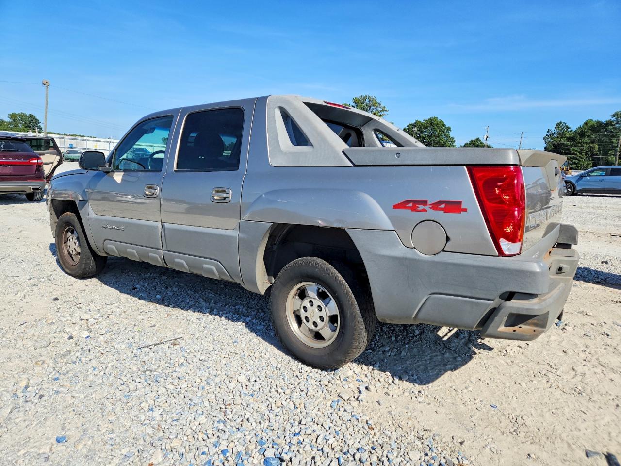 2002 Chevrolet Avalanche K1500 Gold vin: 3GNEK13T02G137893