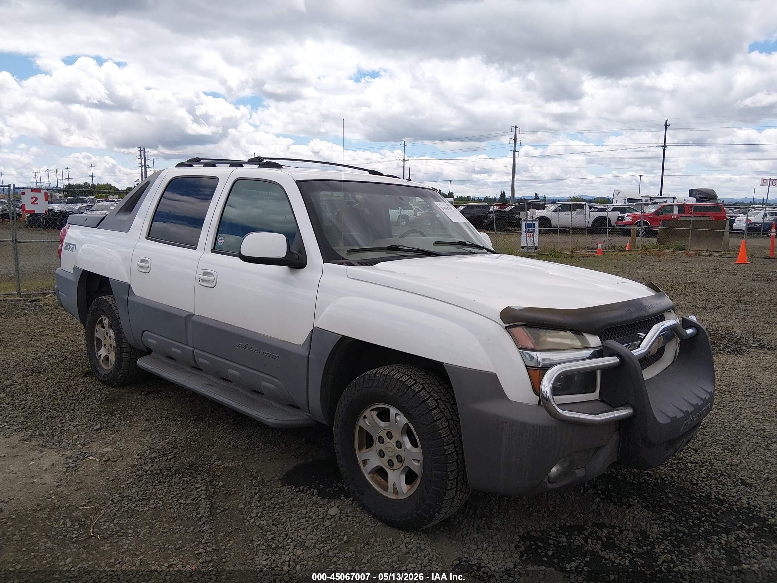 2002 Chevrolet Avalanche 1500   White vin: 3GNEK13T02G189492