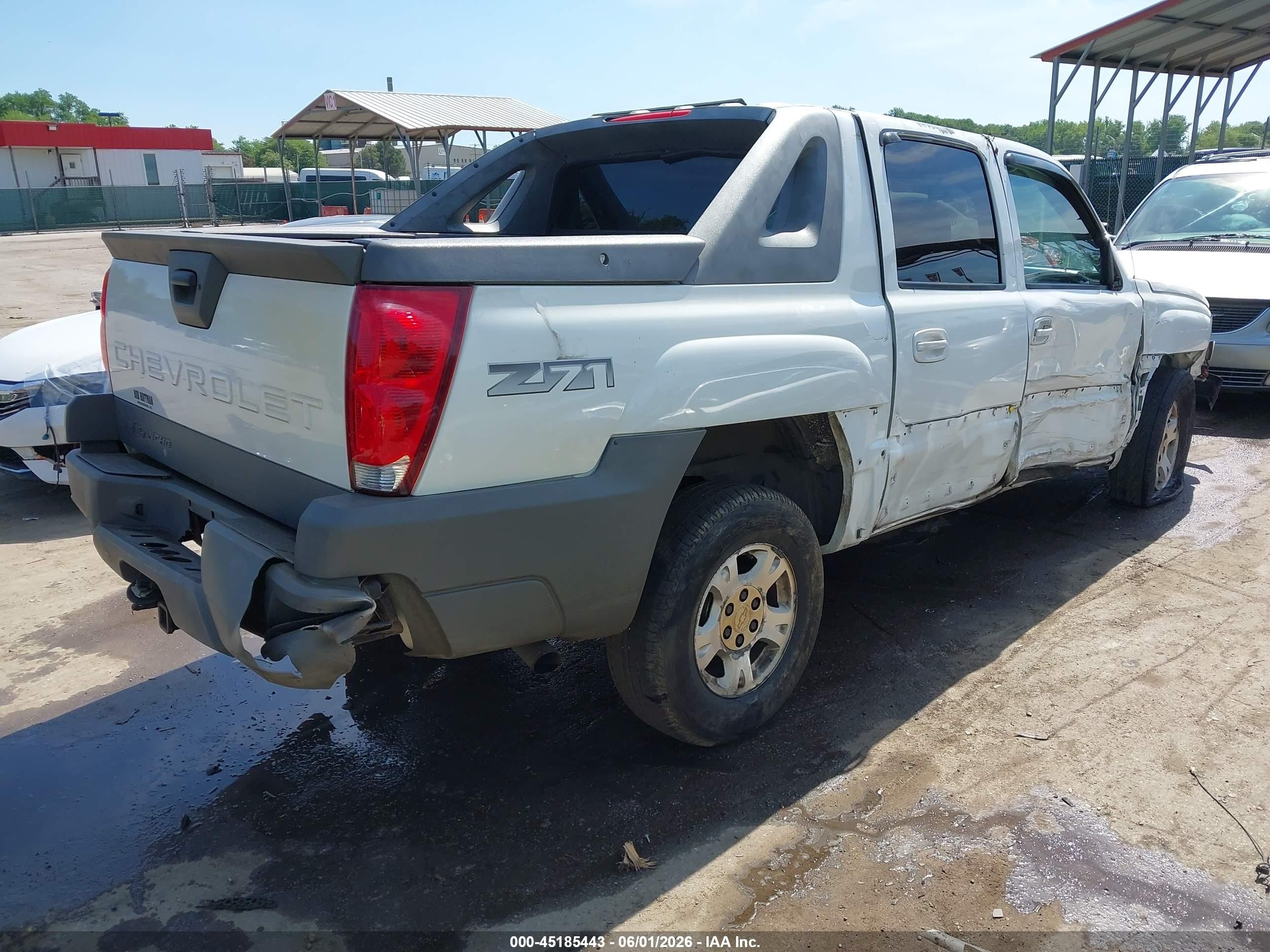 2002 Chevrolet Avalanche 1500   White vin: 3GNEK13T02G358667