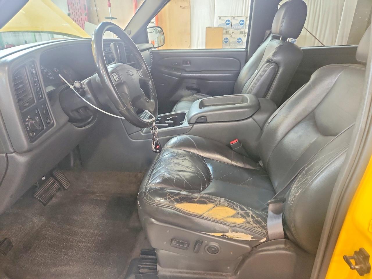 2003 Chevrolet Avalanche K1500 Yellow vin: 3GNEK13T03G324990