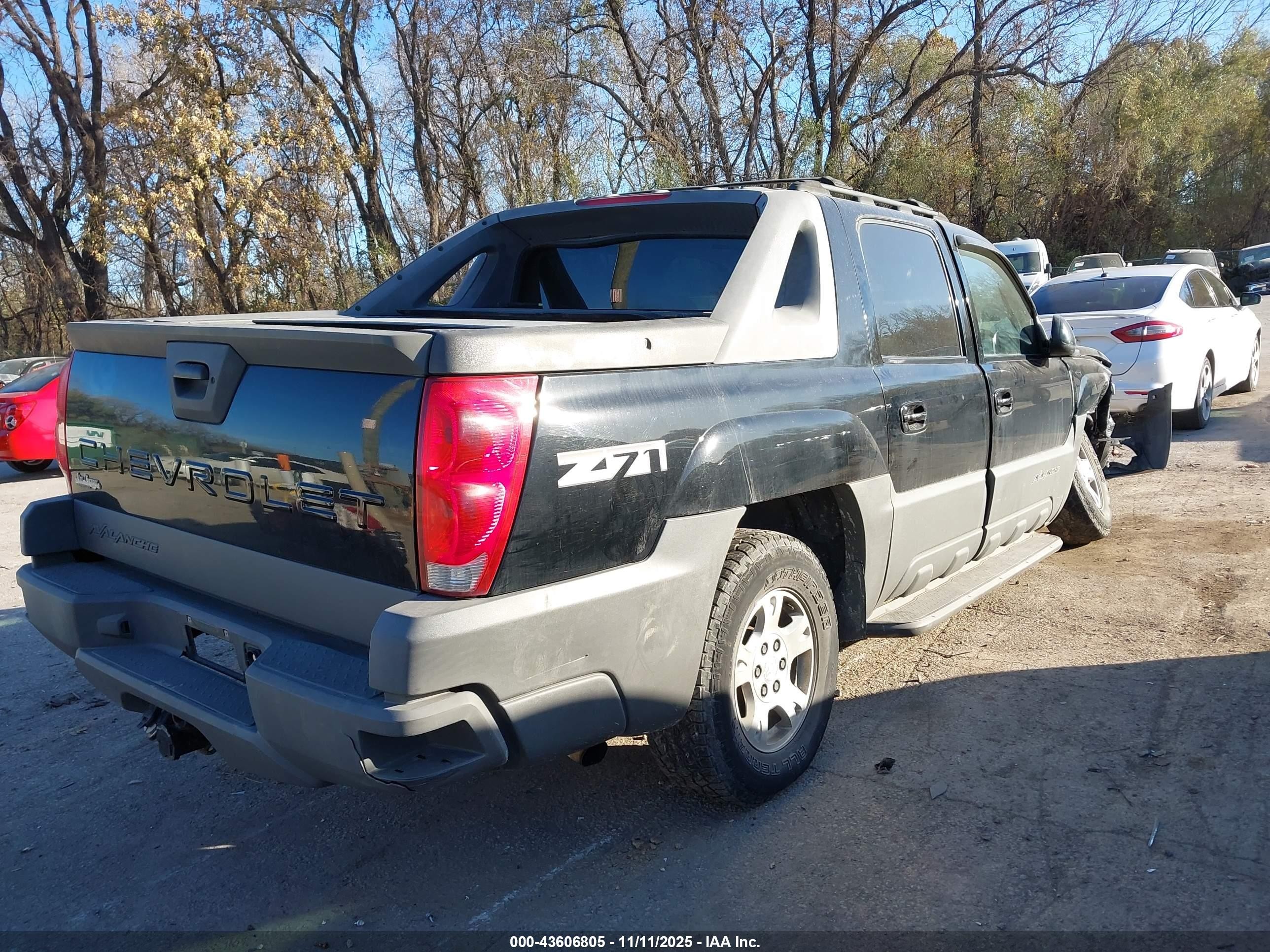 2002 Chevrolet Avalanche 1500   Black vin: 3GNEK13T12G181935