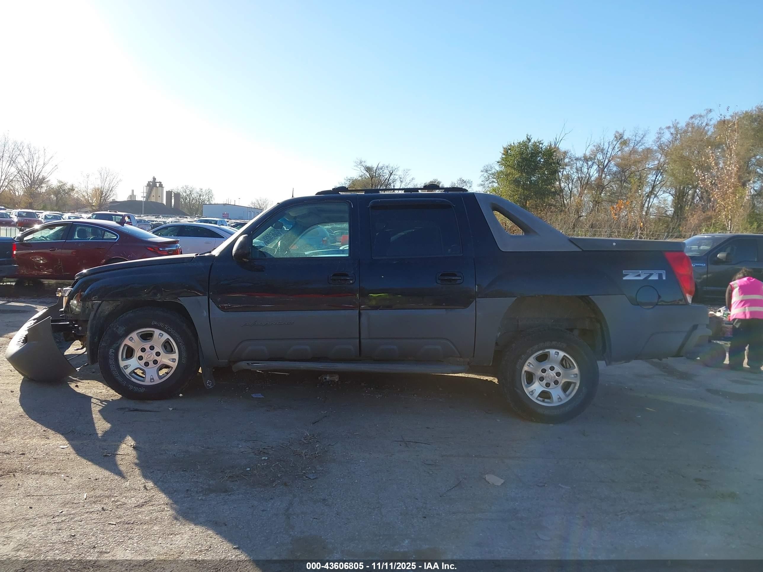 2002 Chevrolet Avalanche 1500   Black vin: 3GNEK13T12G181935