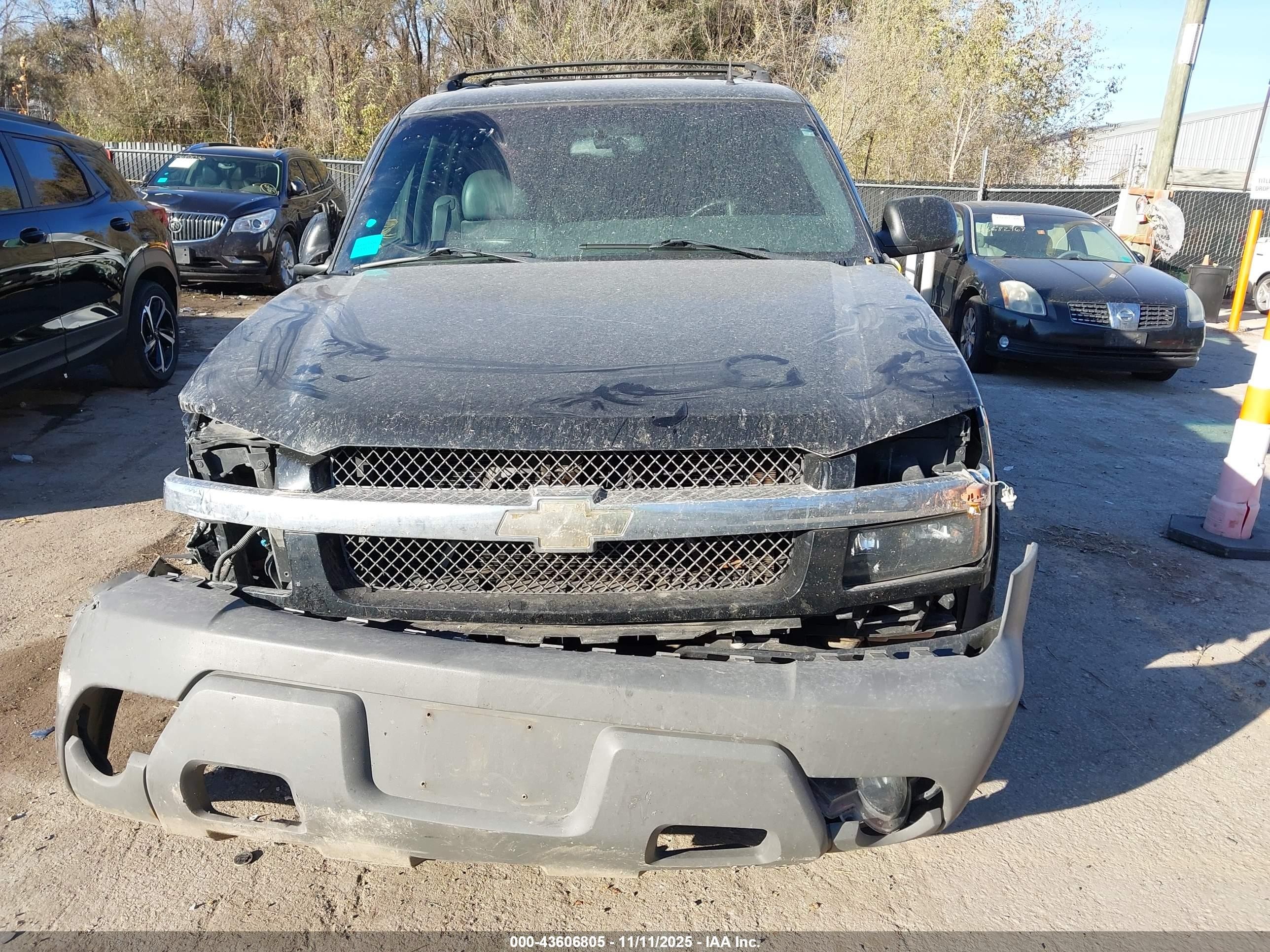 2002 Chevrolet Avalanche 1500   Black vin: 3GNEK13T12G181935