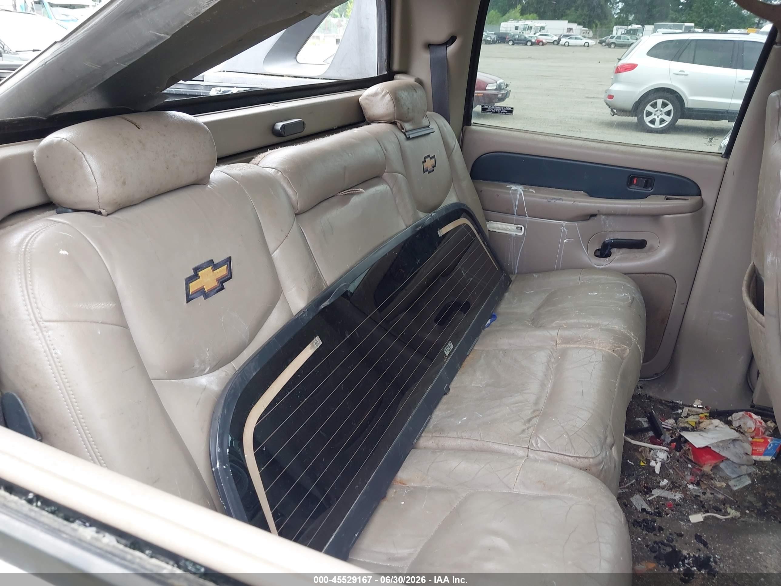 2002 Chevrolet Avalanche 1500   Gold vin: 3GNEK13T12G269092