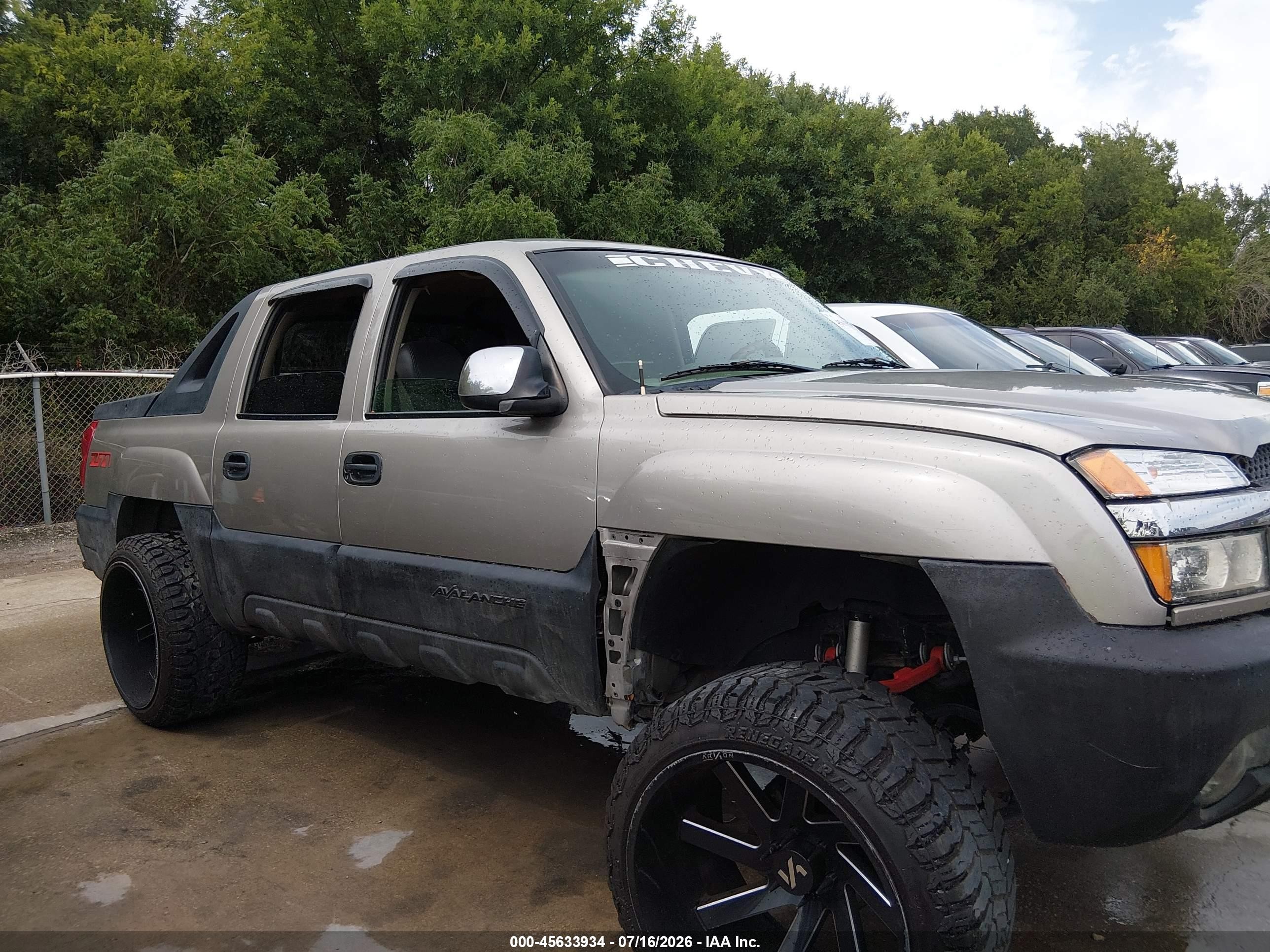 2002 Chevrolet Avalanche 1500   Gold vin: 3GNEK13T22G119301