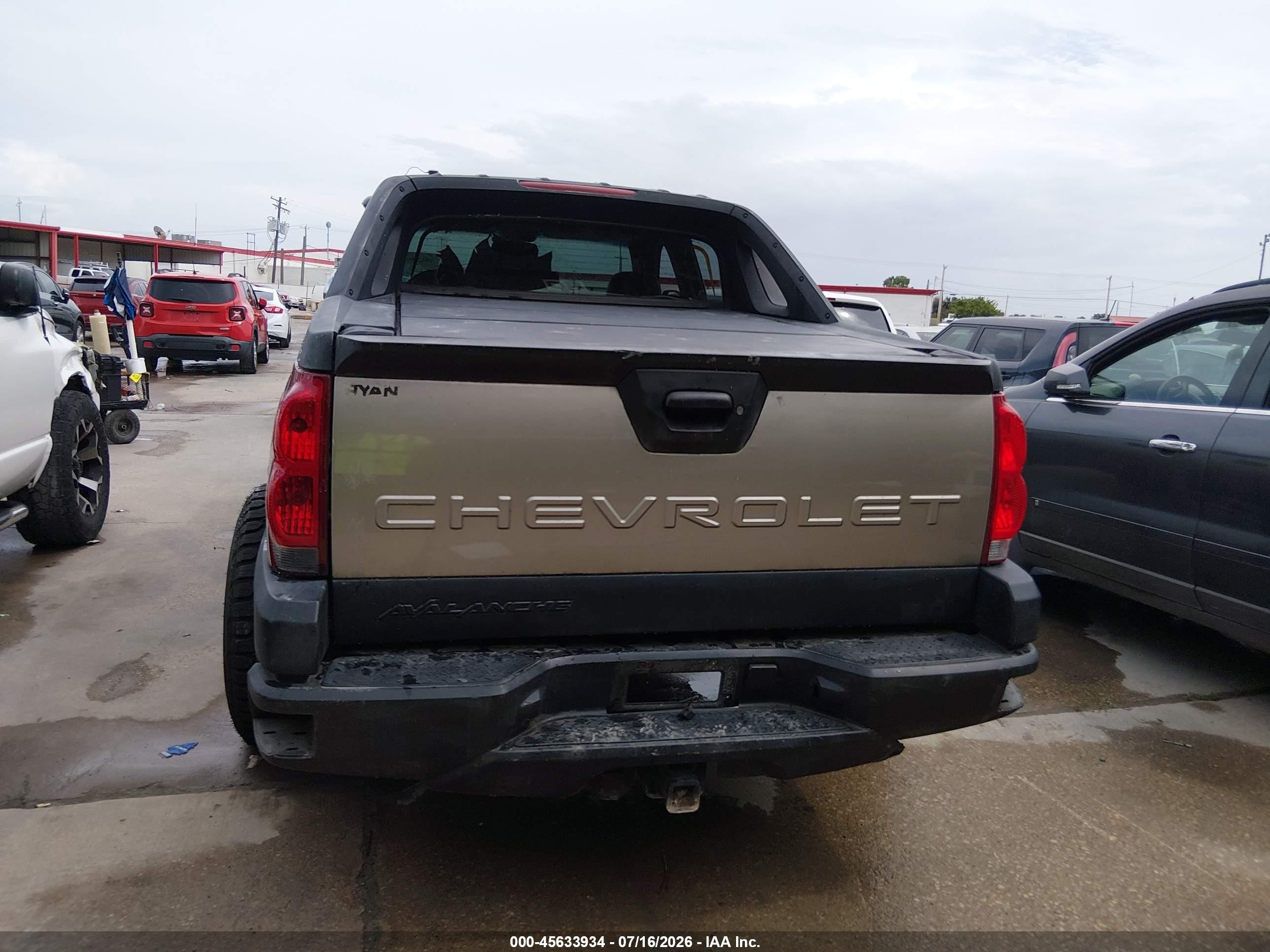 2002 Chevrolet Avalanche 1500   Gold vin: 3GNEK13T22G119301