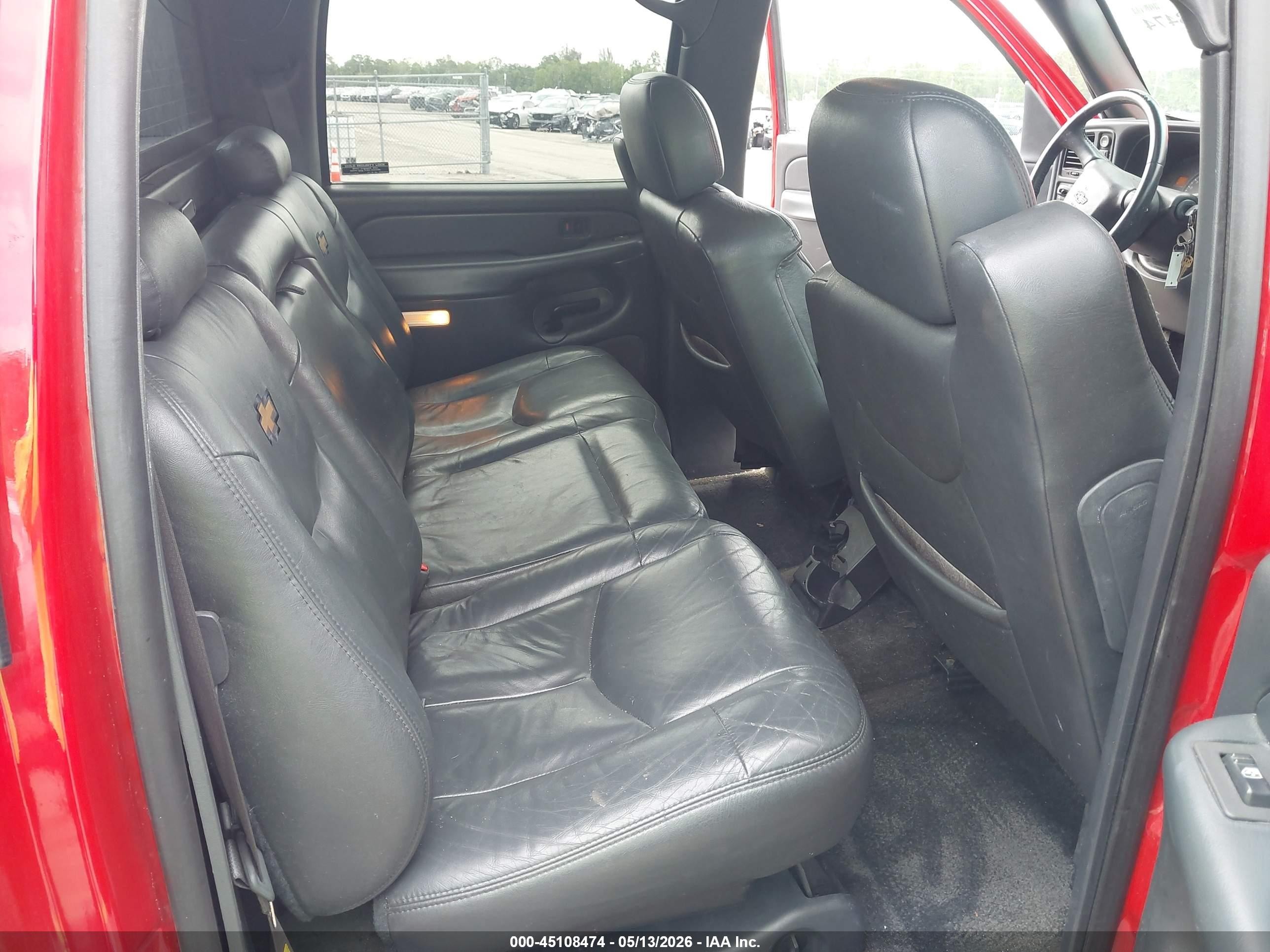 2002 Chevrolet Avalanche 1500   Red vin: 3GNEK13T22G224842