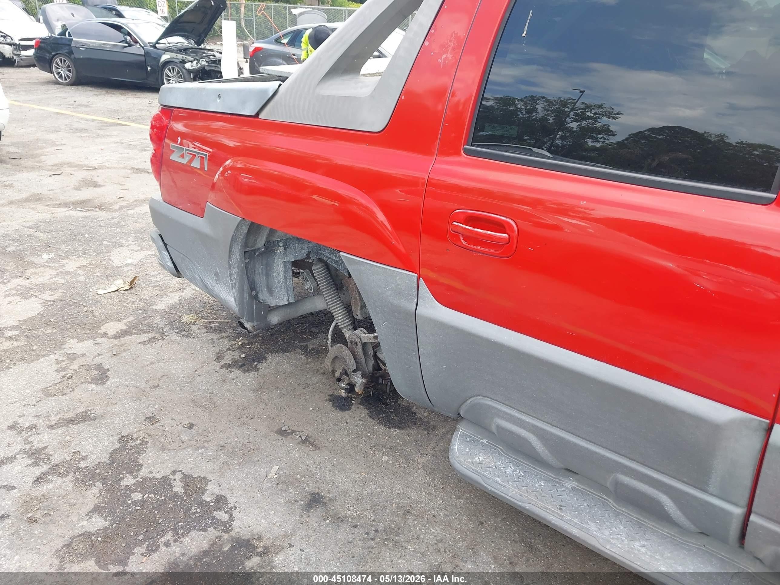 2002 Chevrolet Avalanche 1500   Red vin: 3GNEK13T22G224842