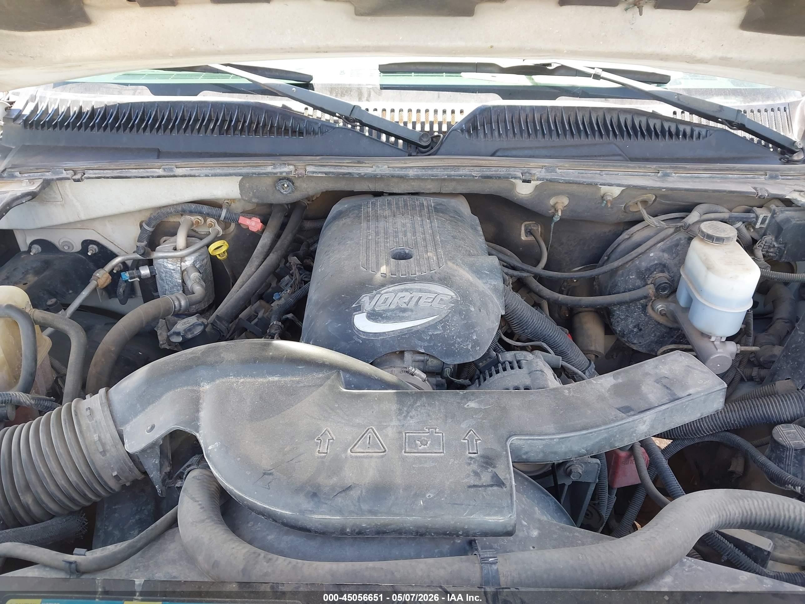 2002 Chevrolet Avalanche 1500   White vin: 3GNEK13T22G334726