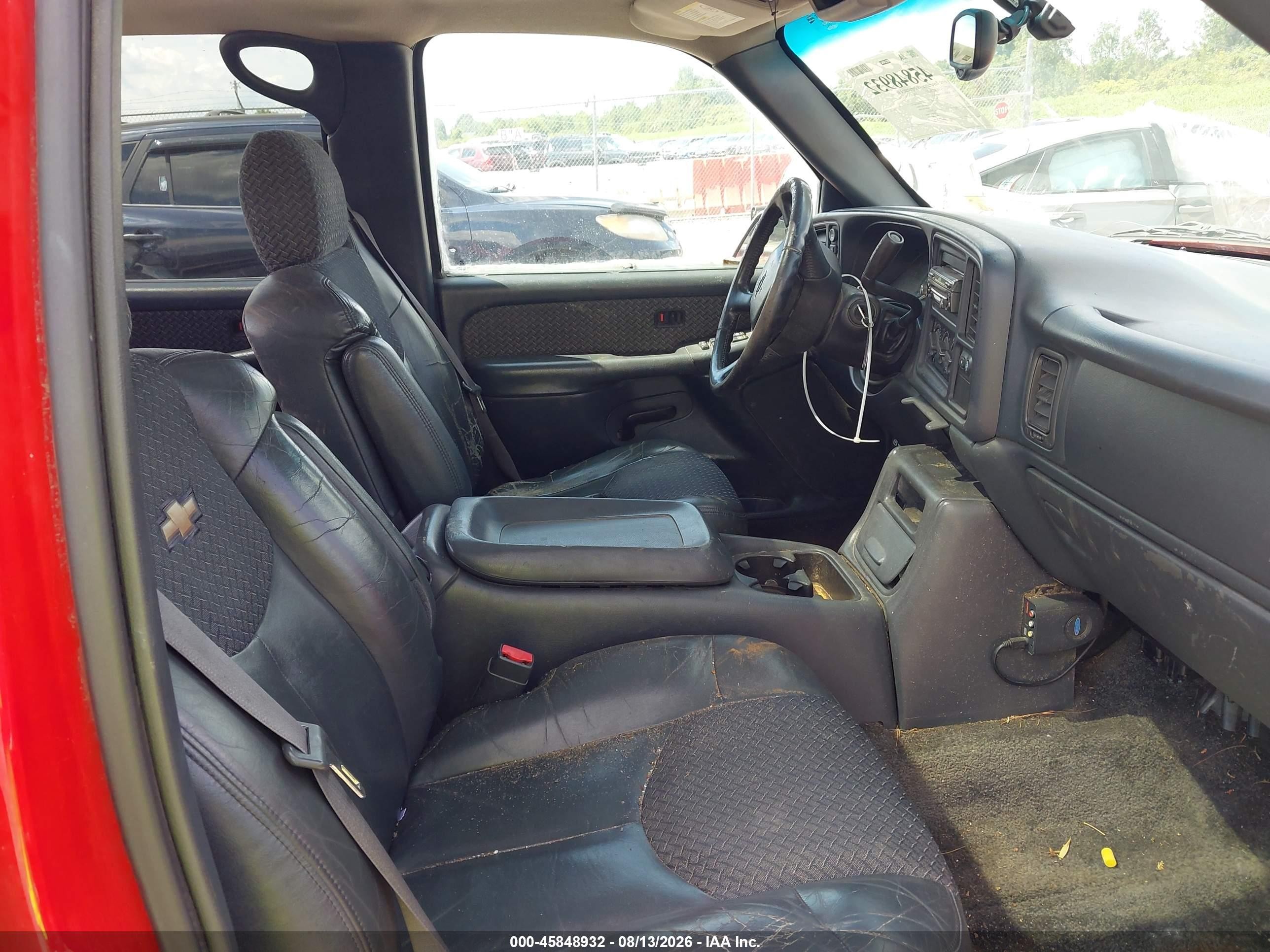 2002 Chevrolet Avalanche 1500   Red vin: 3GNEK13T32G105679