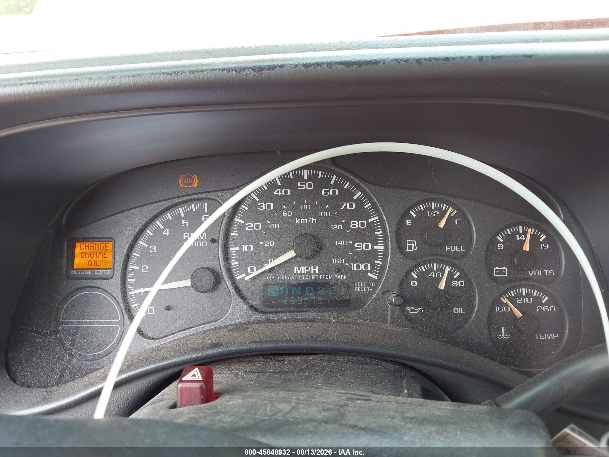 2002 Chevrolet Avalanche 1500   Red vin: 3GNEK13T32G105679