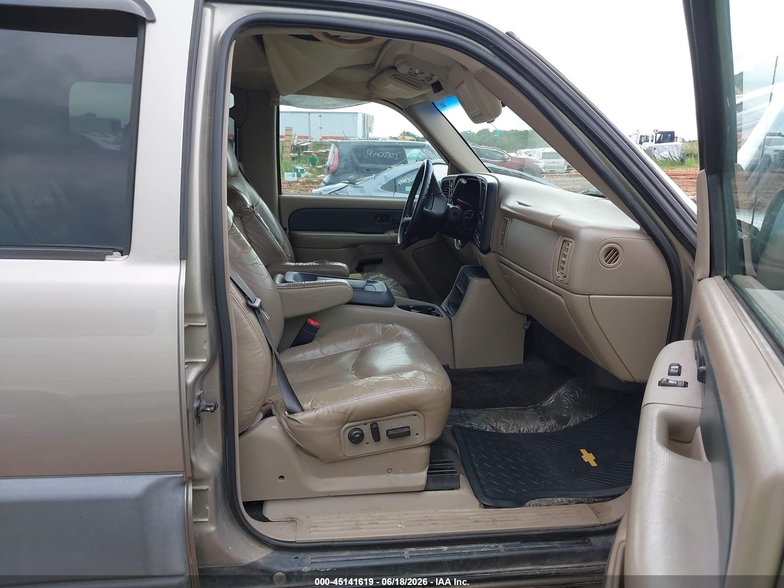 2002 Chevrolet Avalanche 1500   Champagne vin: 3GNEK13T32G245442