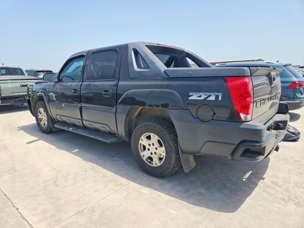2002 Chevrolet Avalanche K1500 Black vin: 3GNEK13T32G260975