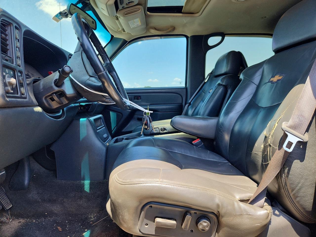 2002 Chevrolet Avalanche K1500 Black vin: 3GNEK13T32G260975