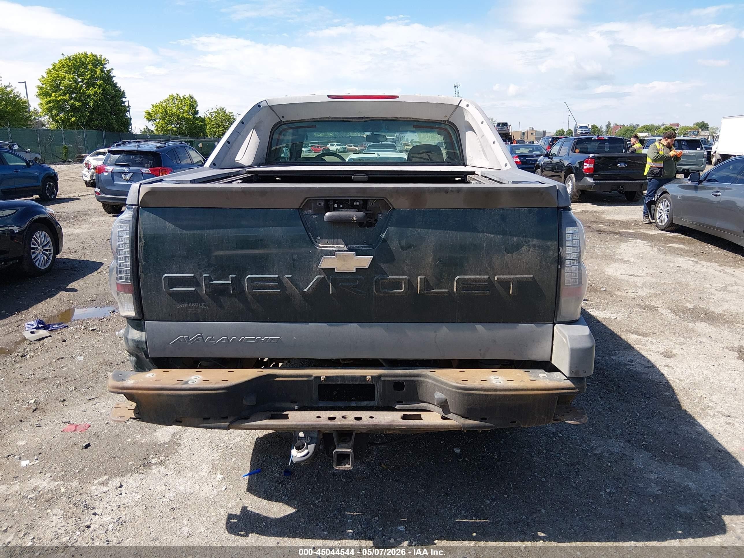 2002 Chevrolet Avalanche 1500   Зеленый vin: 3GNEK13T42G310072