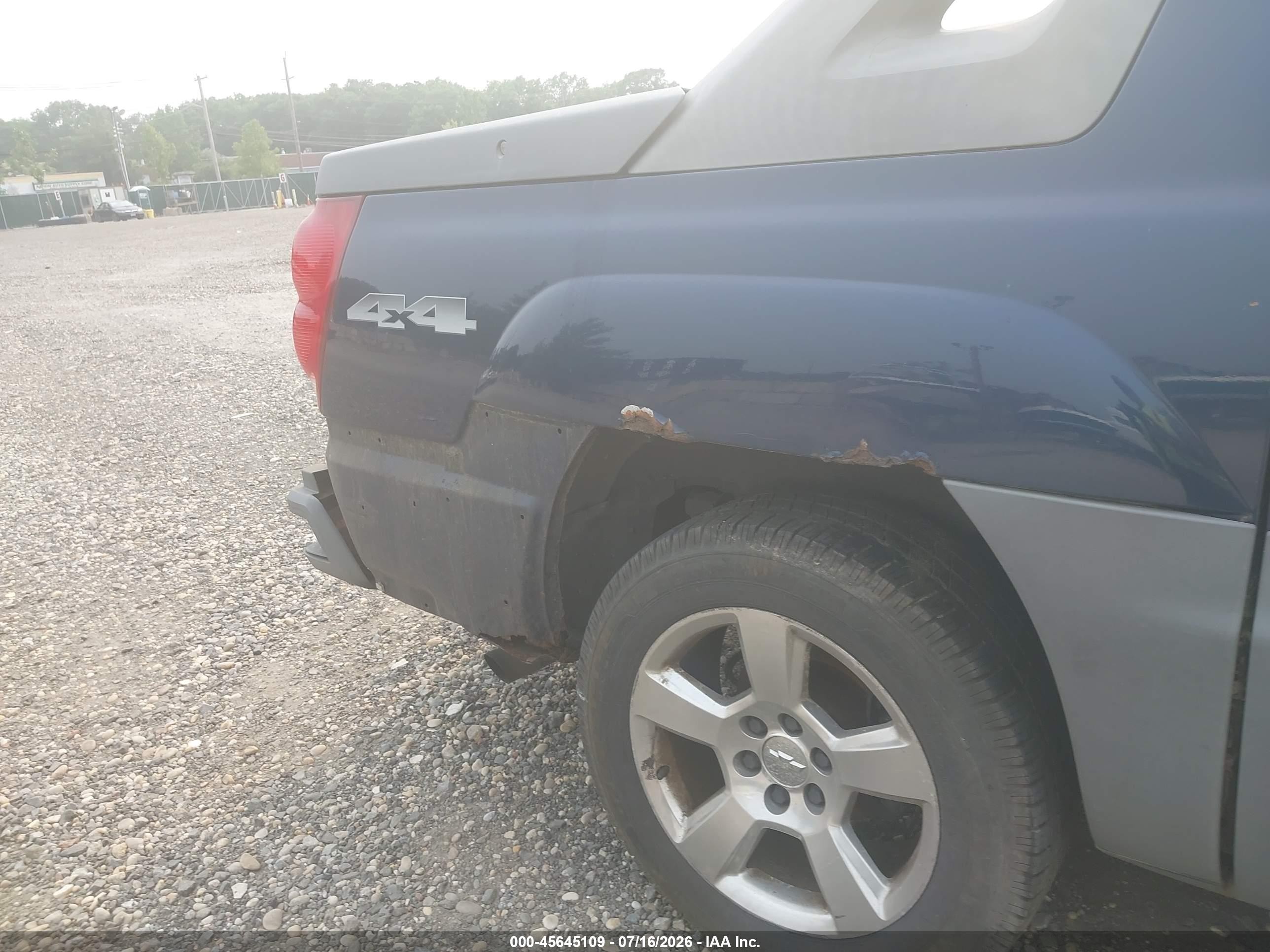 2002 Chevrolet Avalanche 1500   Blue vin: 3GNEK13T52G133564