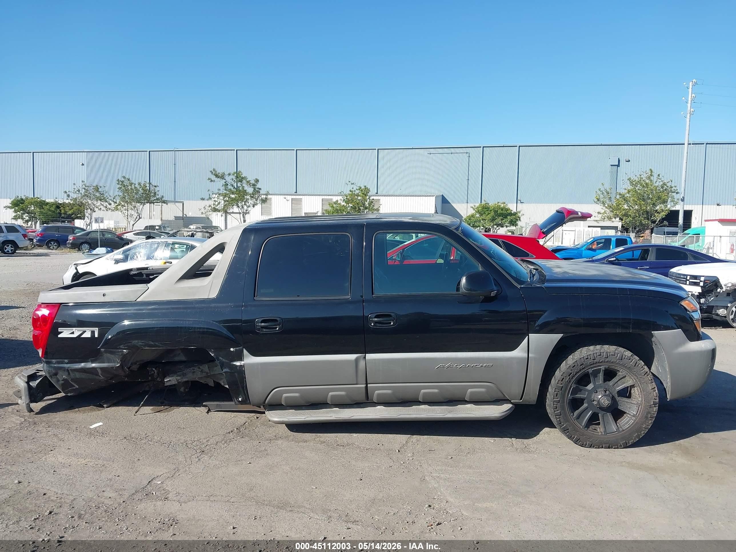 2002 Chevrolet Avalanche 1500   Black vin: 3GNEK13T52G186684