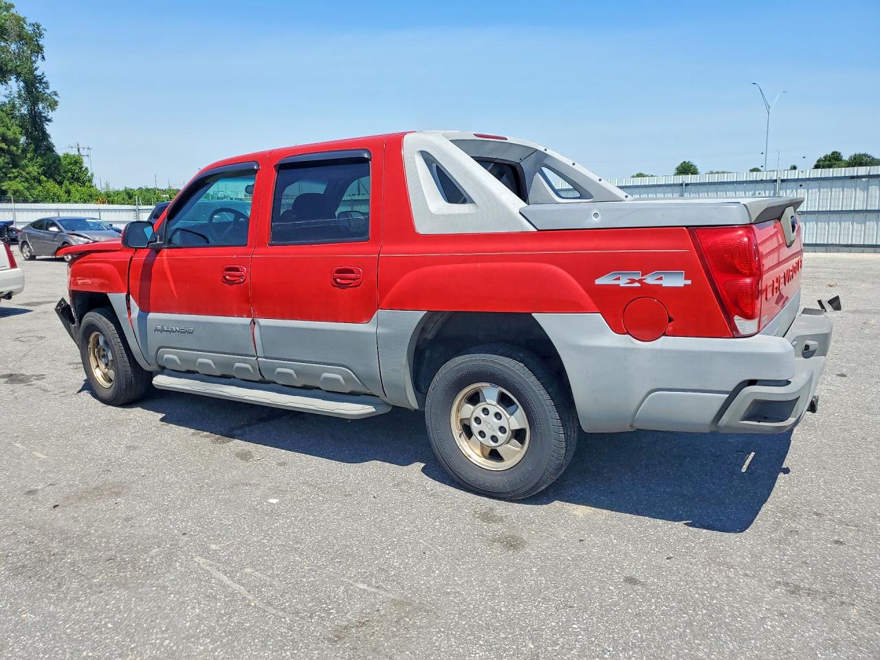 2002 Chevrolet Avalanche K1500 Red vin: 3GNEK13T52G199659