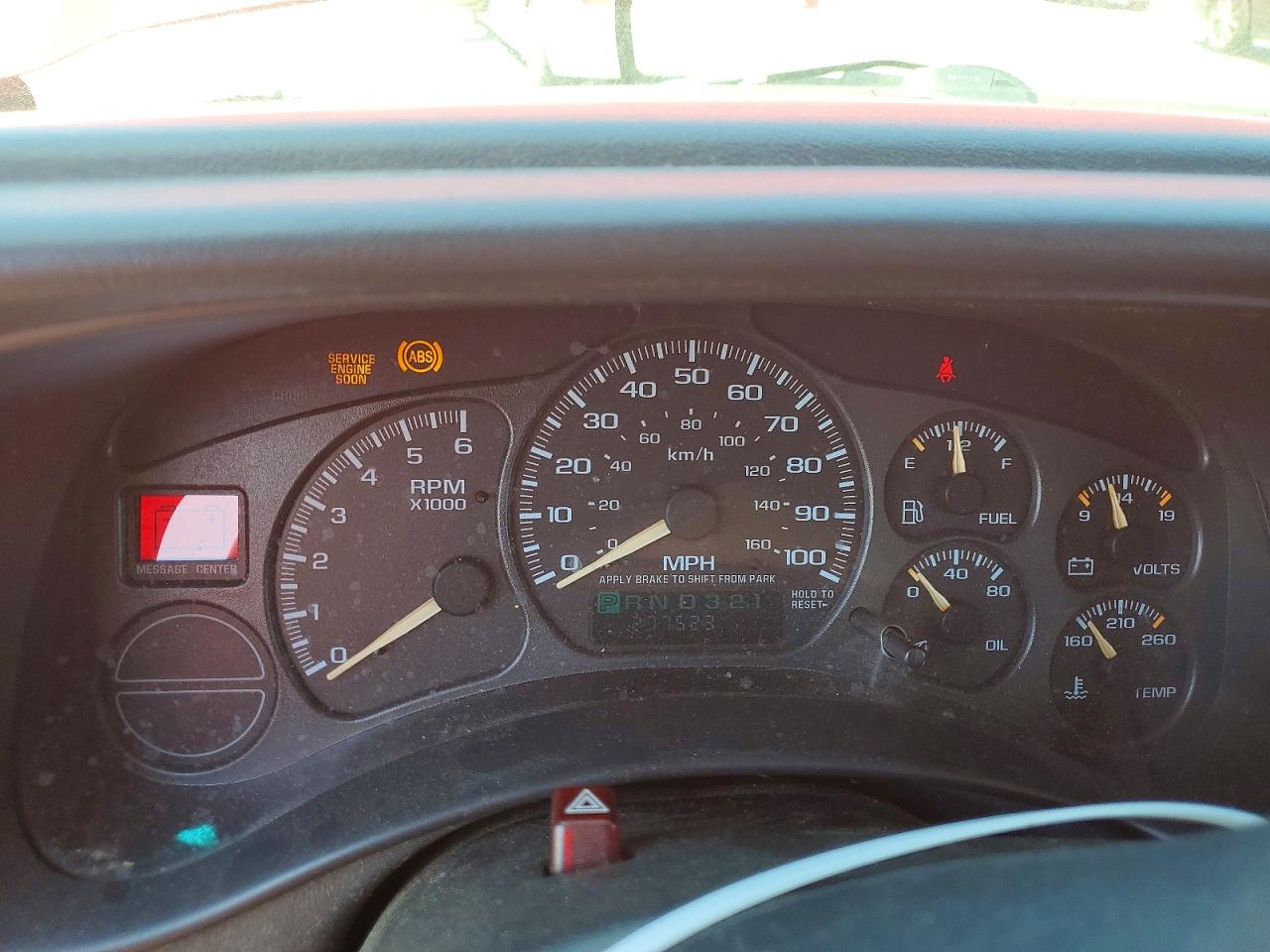 2002 Chevrolet Avalanche K1500 Red vin: 3GNEK13T52G199659