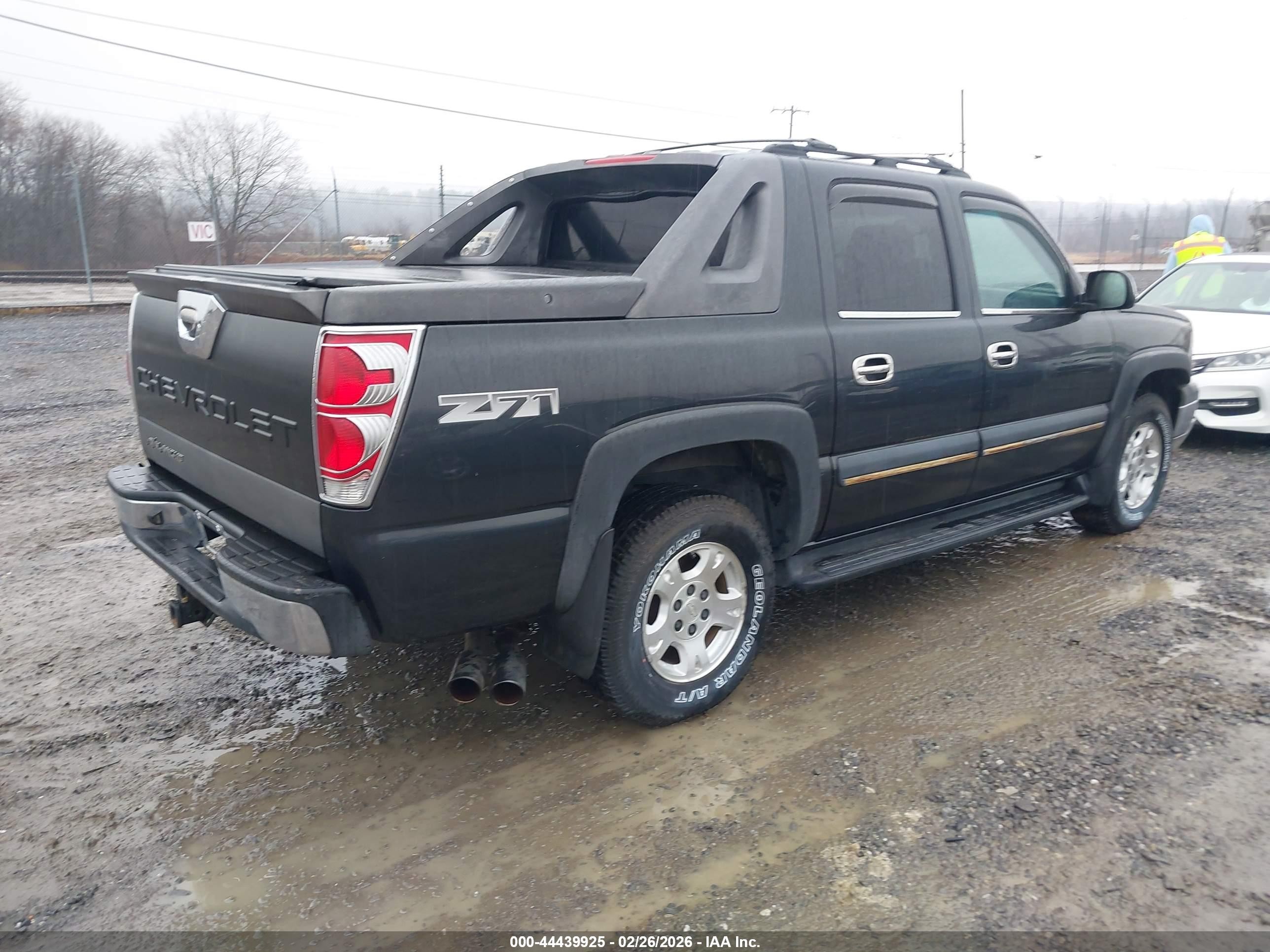 2003 Chevrolet Avalanche 1500   Green vin: 3GNEK13T53G245122
