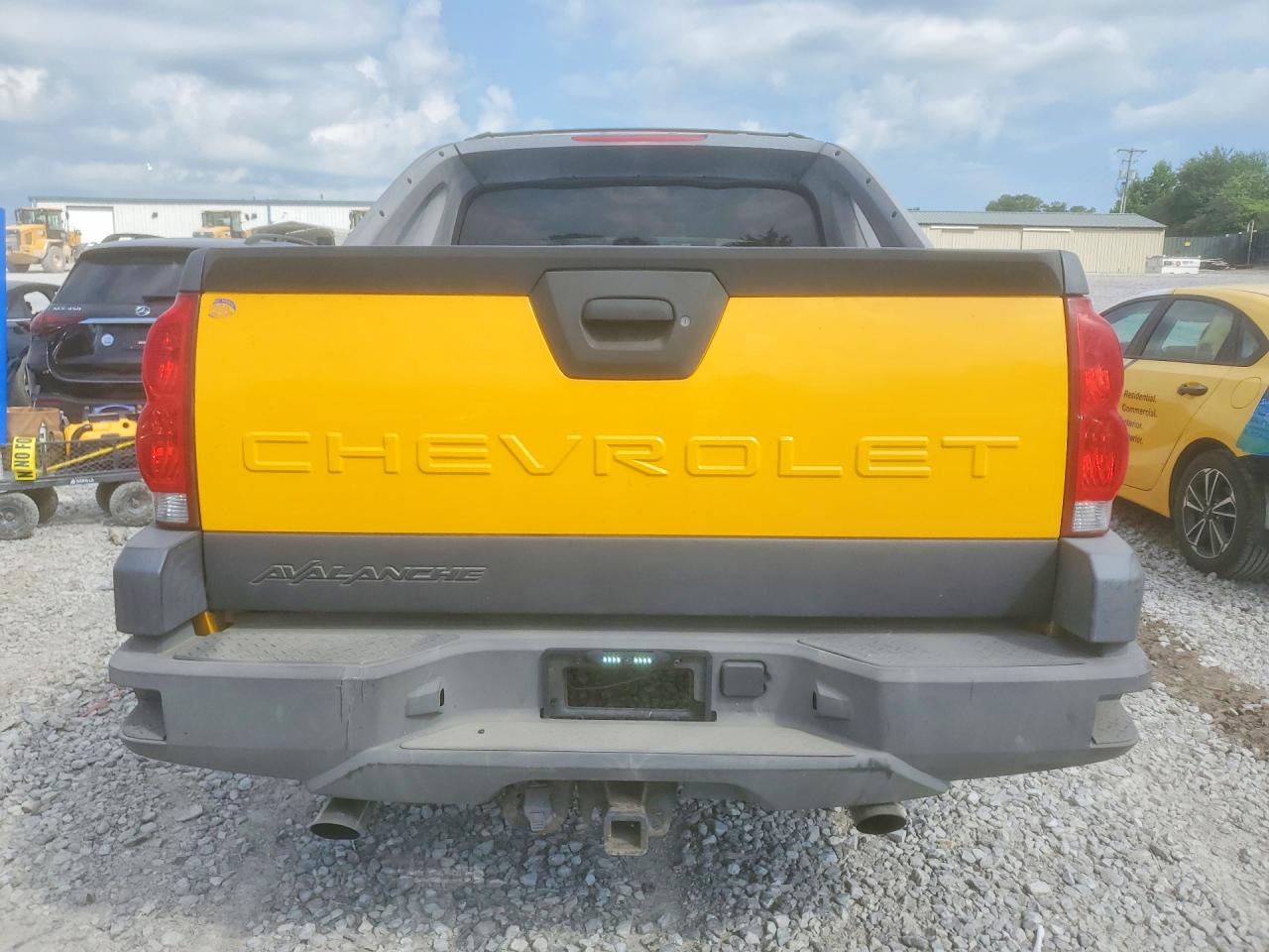 2003 Chevrolet Avalance Yellow vin: 3GNEK13T53G288634
