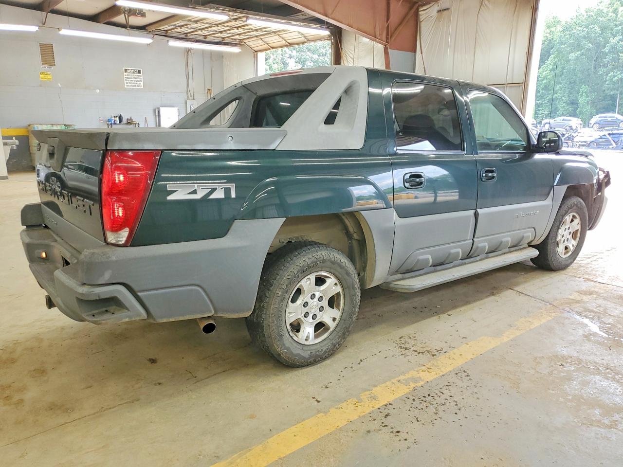 2002 Chevrolet Avalanche K1500 Green vin: 3GNEK13T72G115860