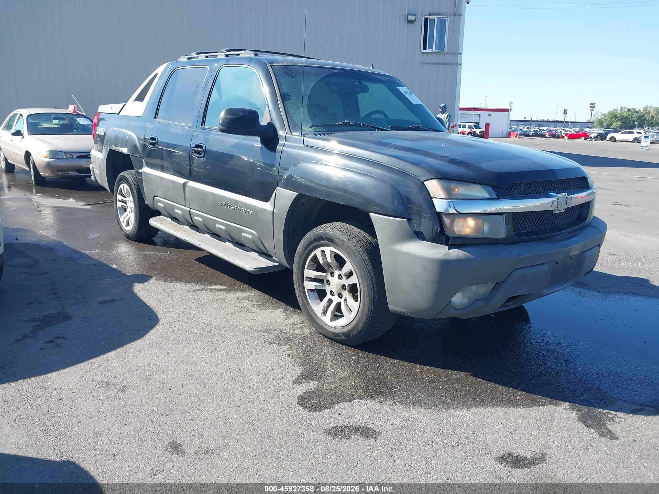 2002 Chevrolet Avalanche 1500   Black vin: 3GNEK13T72G238235