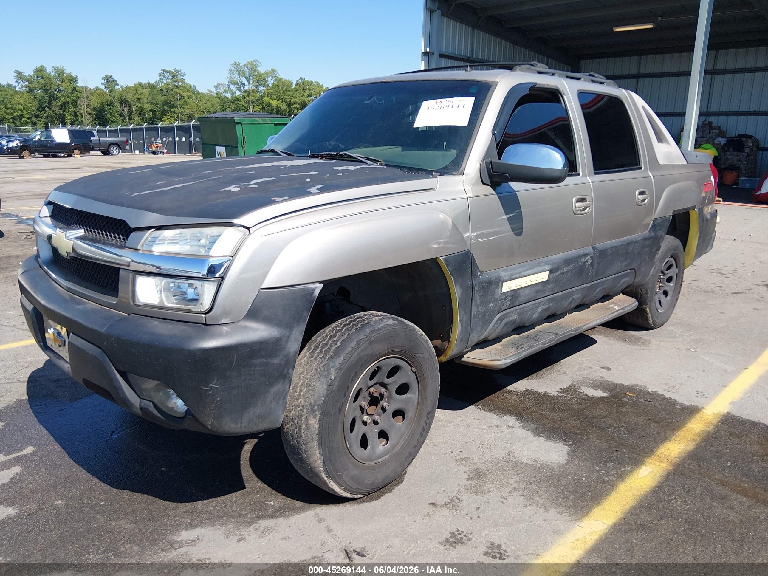 2002 Chevrolet Avalanche 1500   Beige vin: 3GNEK13T82G127631