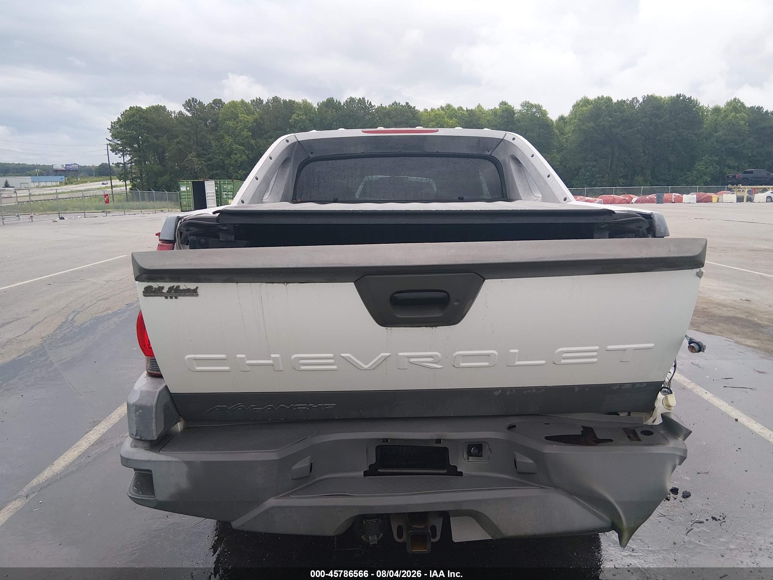 2002 Chevrolet Avalanche 1500   Белый vin: 3GNEK13T82G213392