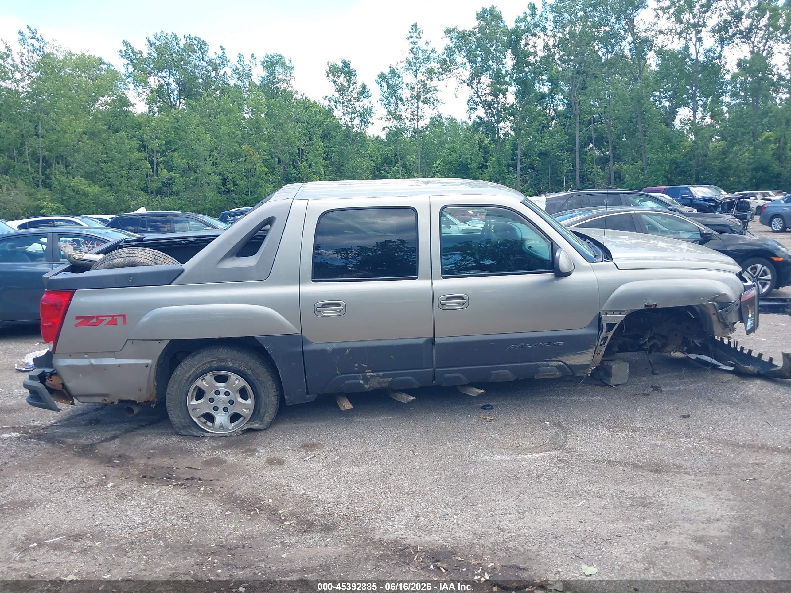 2003 Chevrolet Avalanche 1500   Gray vin: 3GNEK13T83G205049