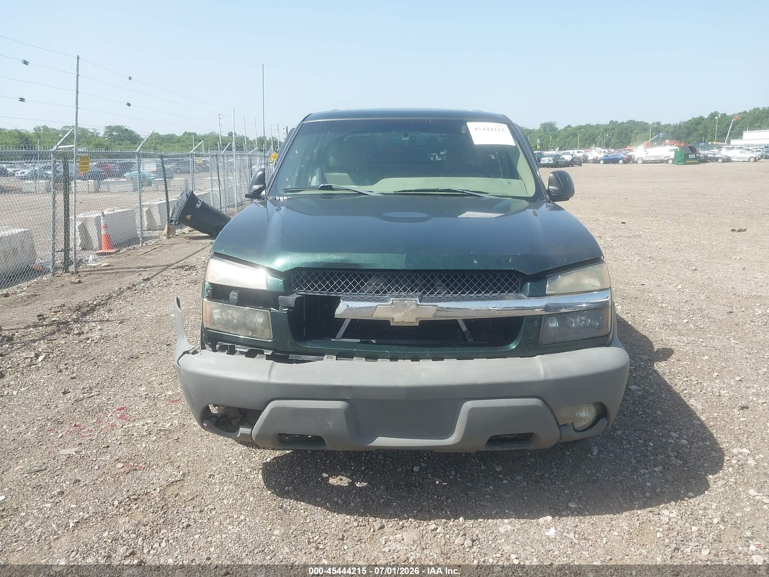 2002 Chevrolet Avalanche 1500   Green vin: 3GNEK13T92G112071