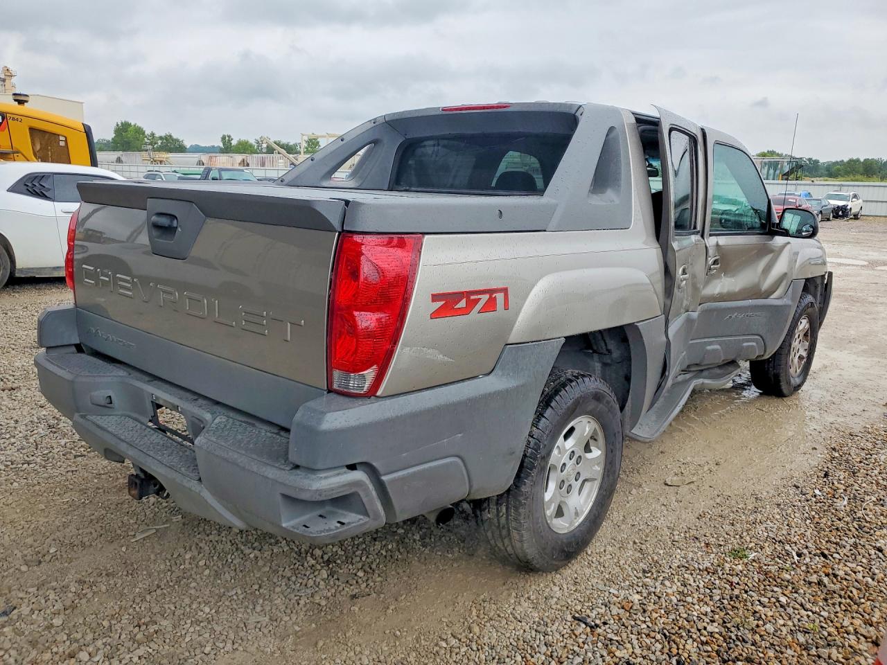 2002 Chevrolet Avalanche K1500 Желто-коричневый vin: 3GNEK13T92G131056