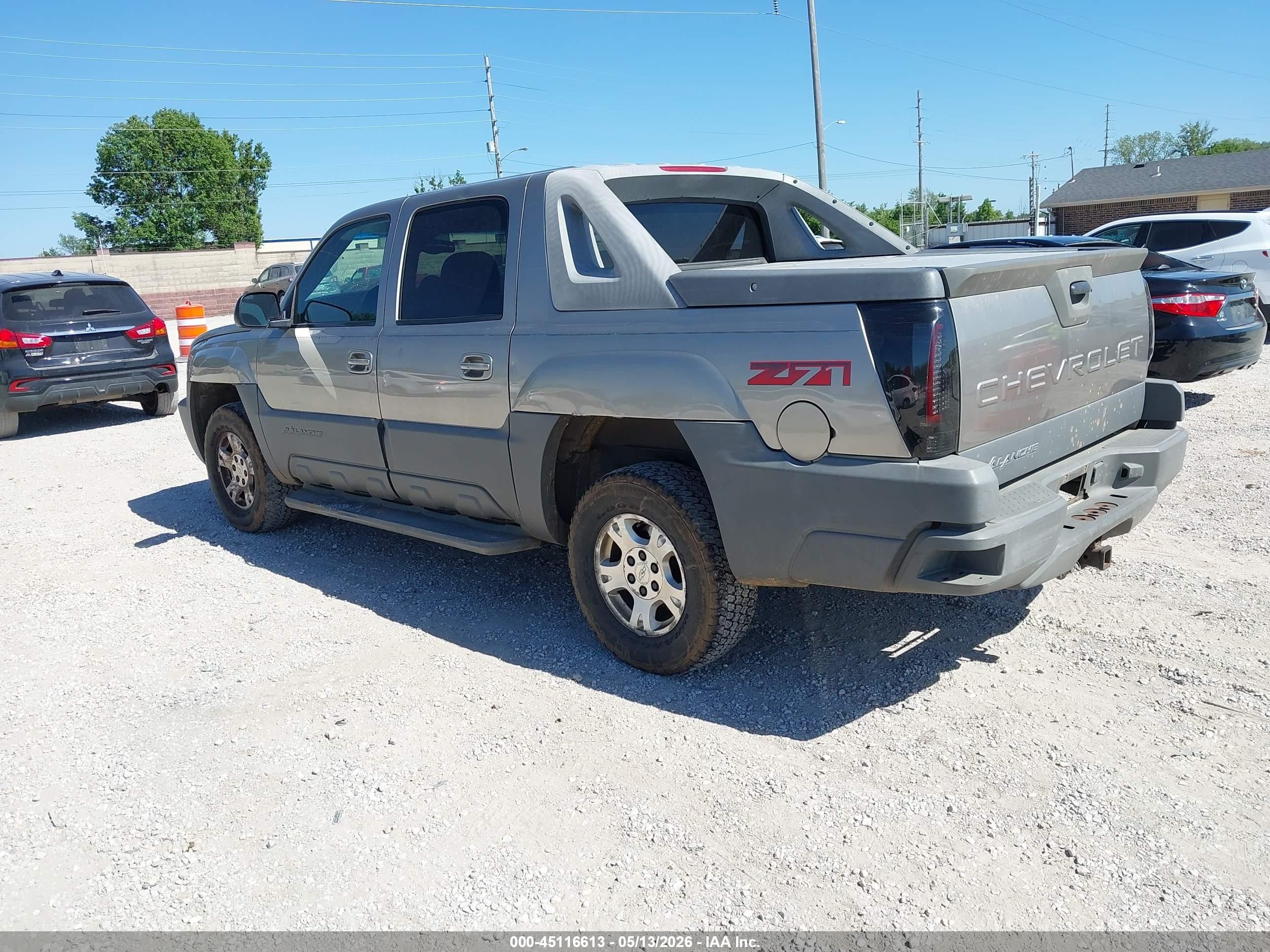 2002 Chevrolet Avalanche 1500   Gold vin: 3GNEK13T92G288053