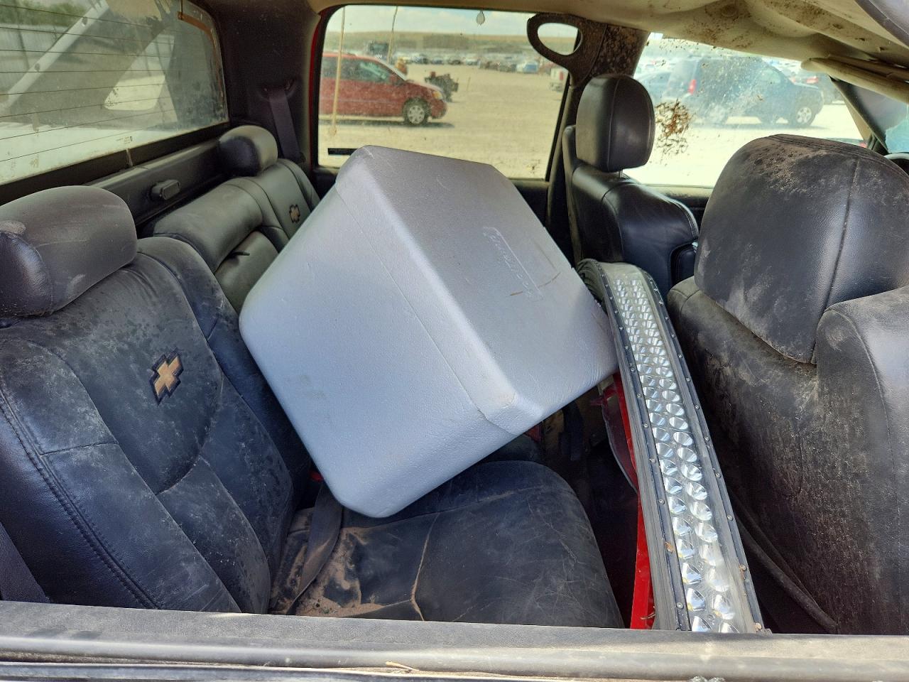 2002 Chevrolet Avalanche K1500 Red vin: 3GNEK13TX2G157181