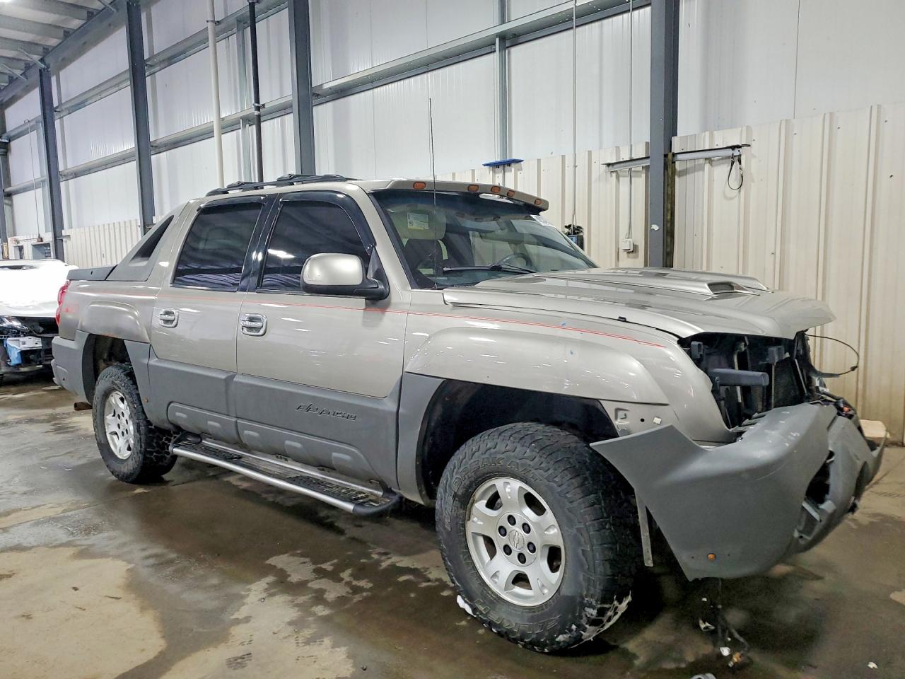 2002 Chevrolet Avalanche K1500 Tan vin: 3GNEK13TX2G163868